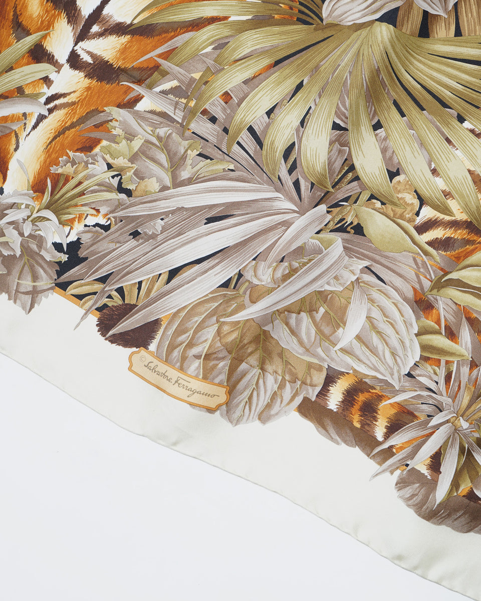 【未使用品】Salvatore Ferragamo シルクストール40×150 Flowers and Butterflies print silk scarf - Women | Ferragamo 小物