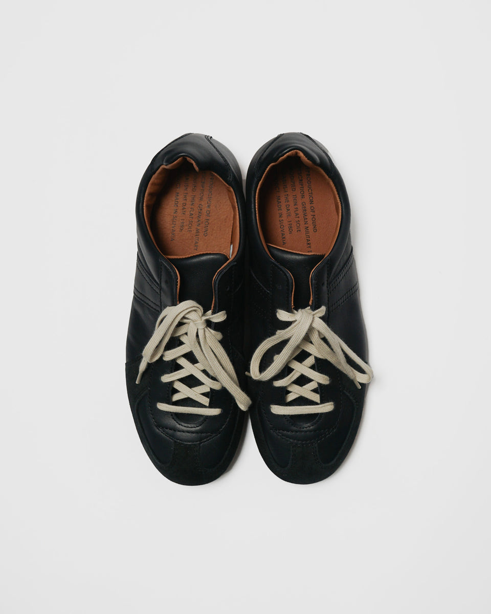 German Military Trainer 1714S / Black – Front General Store