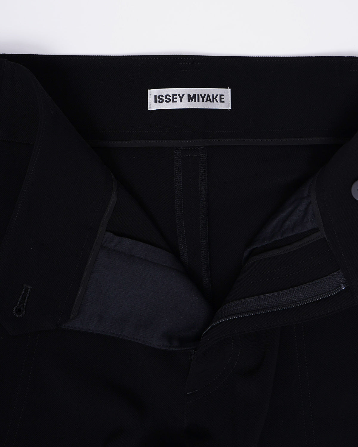 Center Pleats Easy Pants