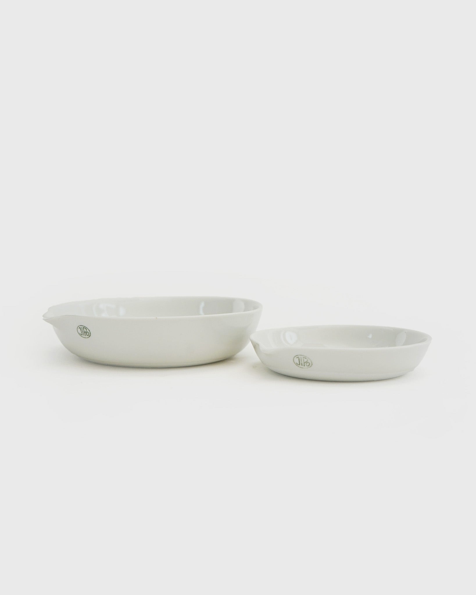 Low Form Evaporating Dish Spout / 208/4