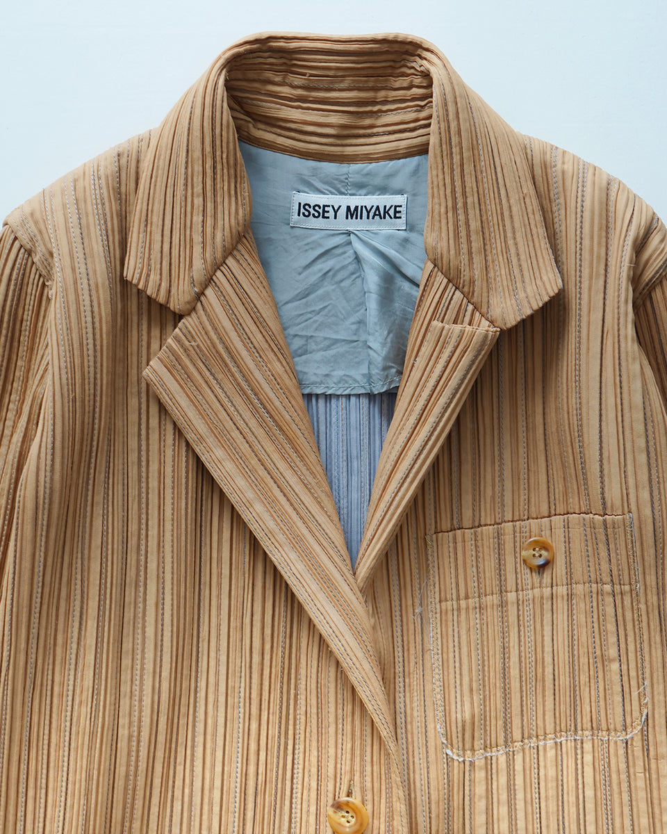ISSEY MIYAKE テーラードジャケット ISSEY MIYAKE Pleated Tailor Jacket Made in Japan – Front General Store