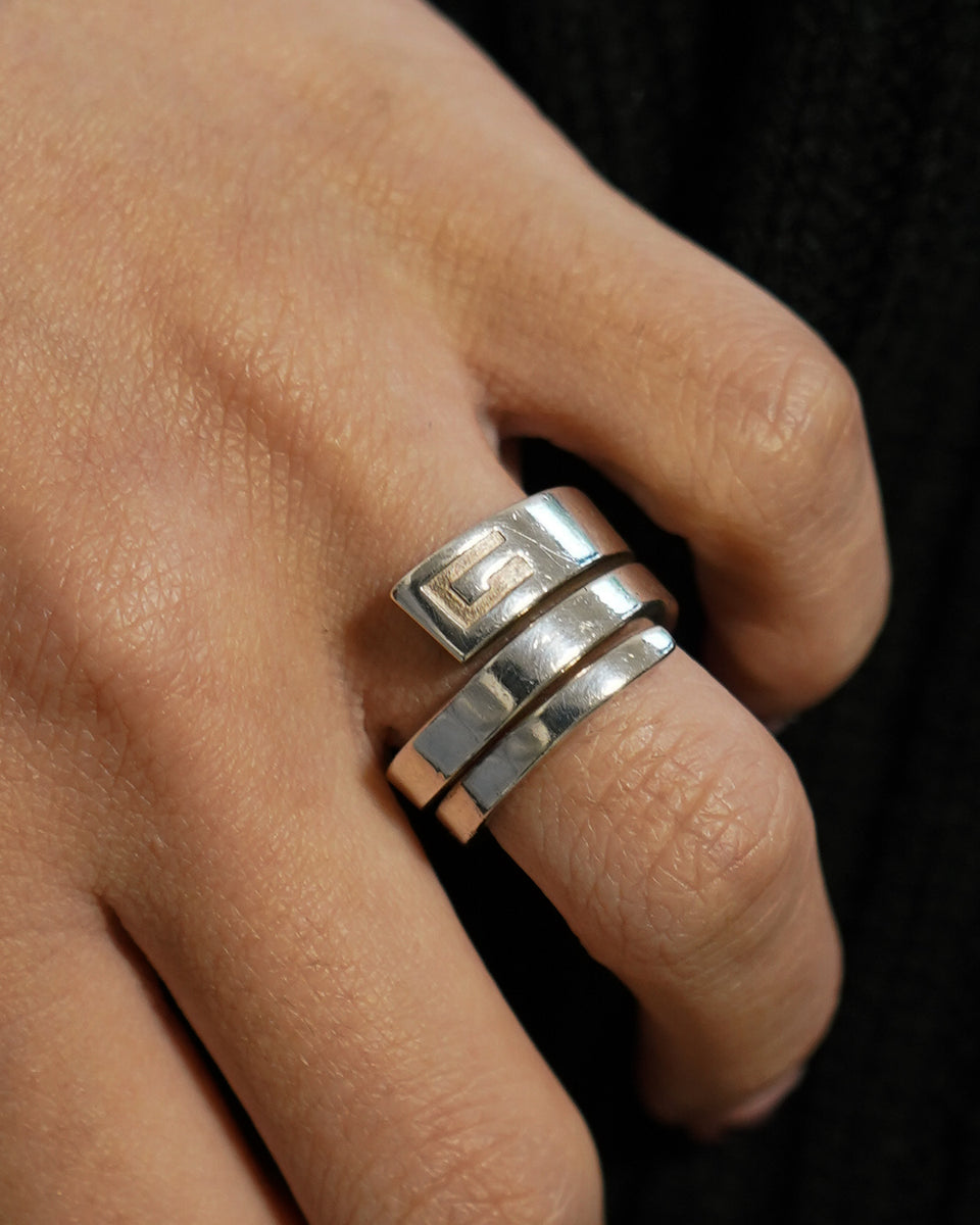 Silver Spiral Ring / size: 4 – Front General Store