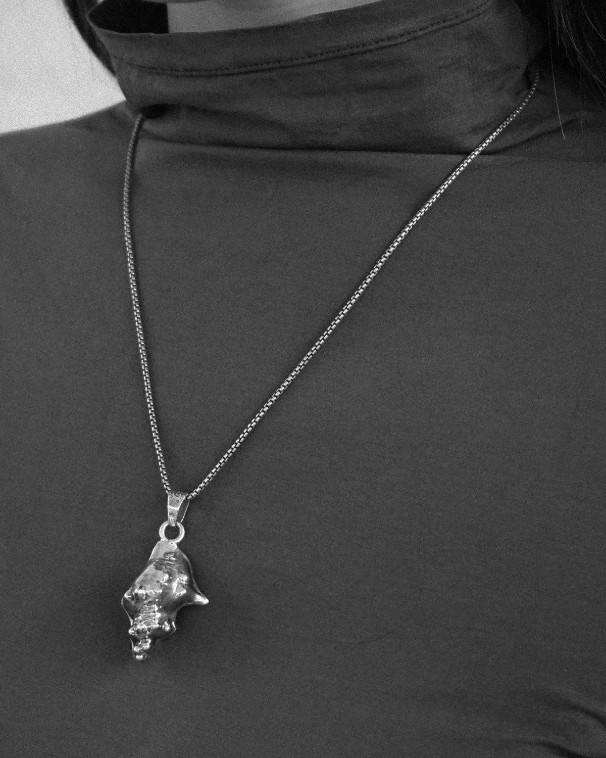 Silver Chain Necklace w/ Shell Charm