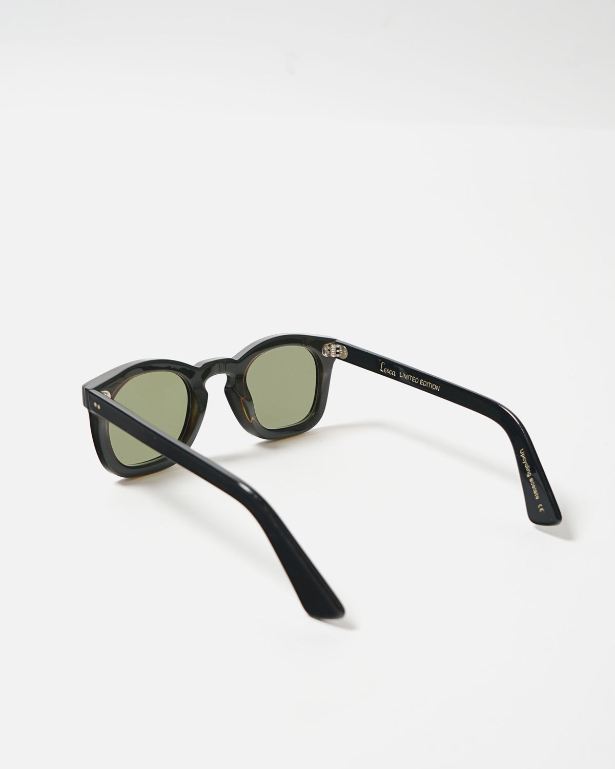 DECA - Black