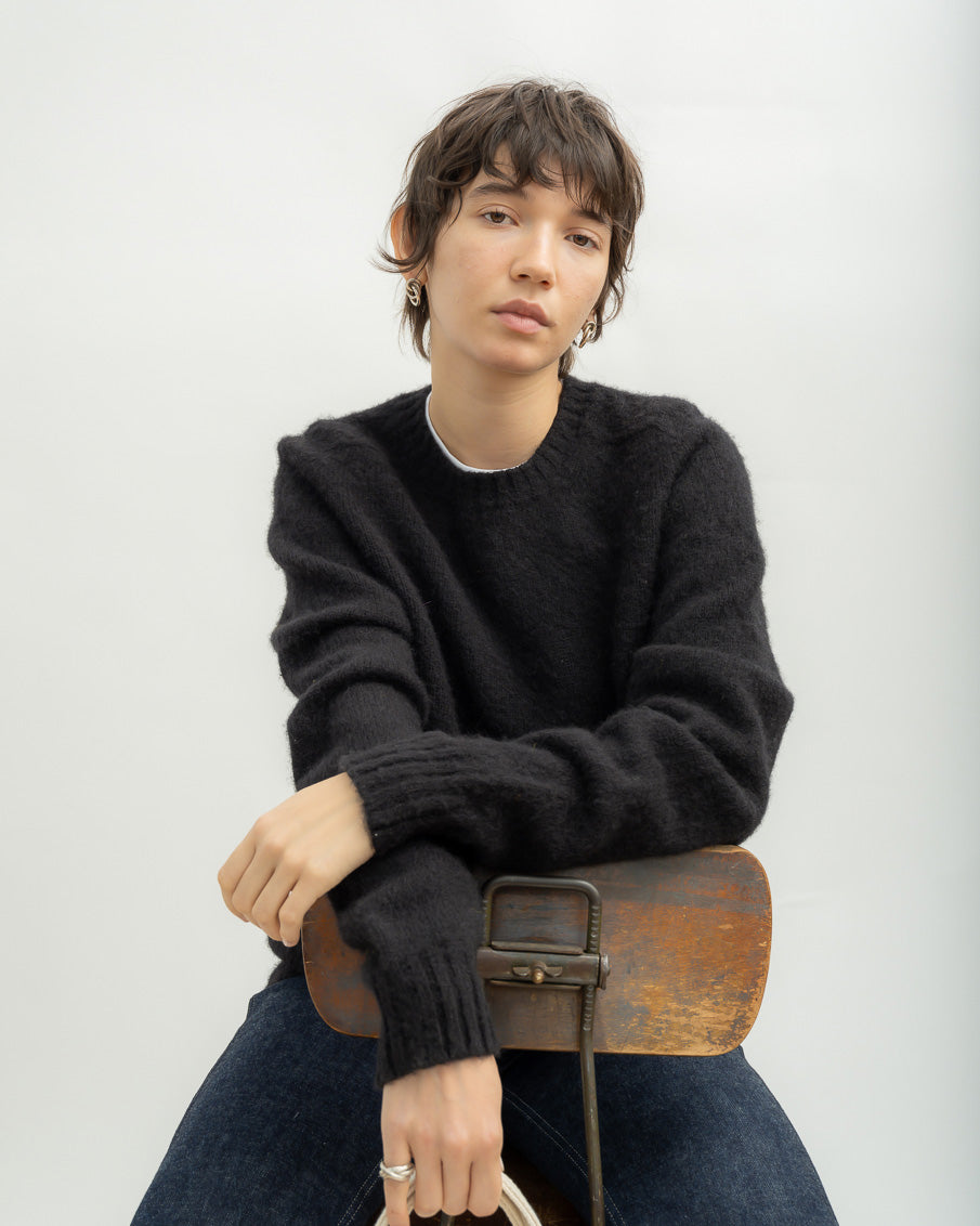 Brushed Shetland Sweater Crew Neck / Black – Front General Store