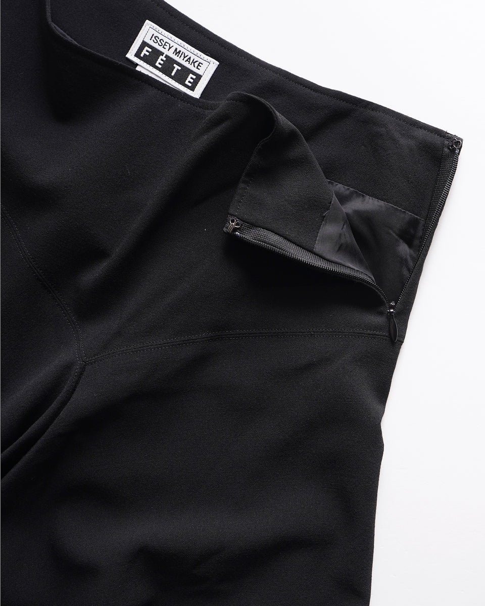 ISSEY MIYAKE FETE Wool Skirt Made in Japan – Front General Store
