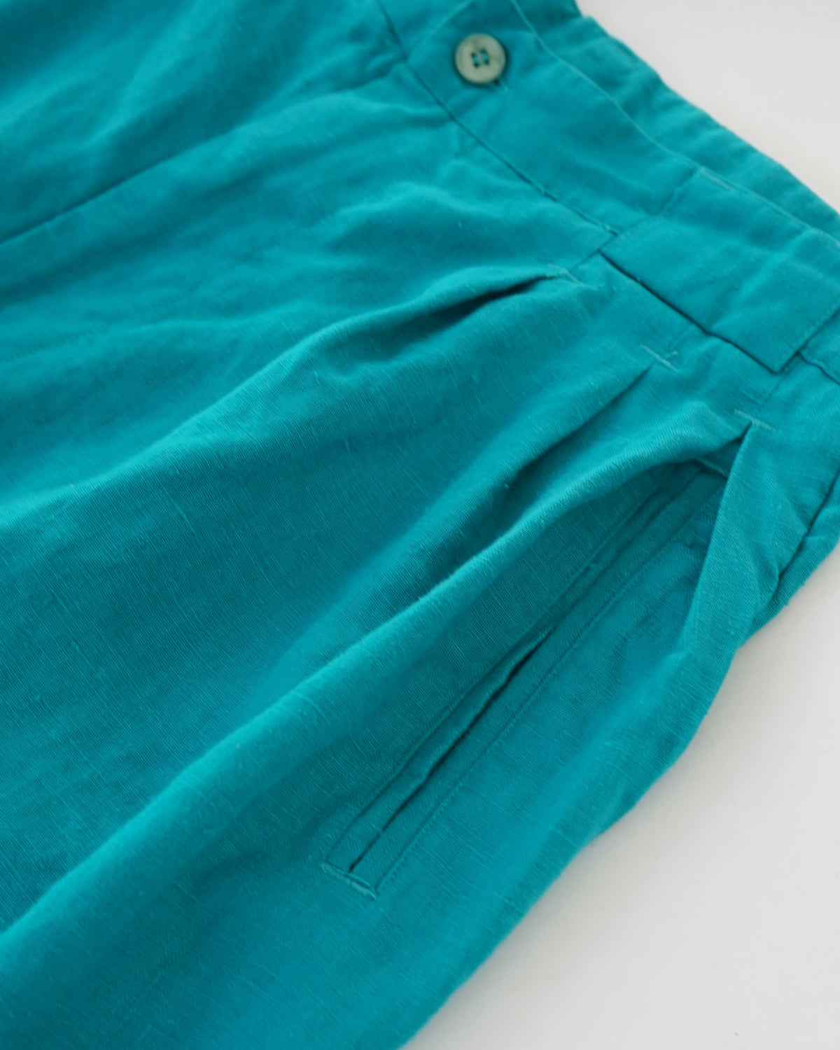 Tucked Linen Shorts / Turquoise
