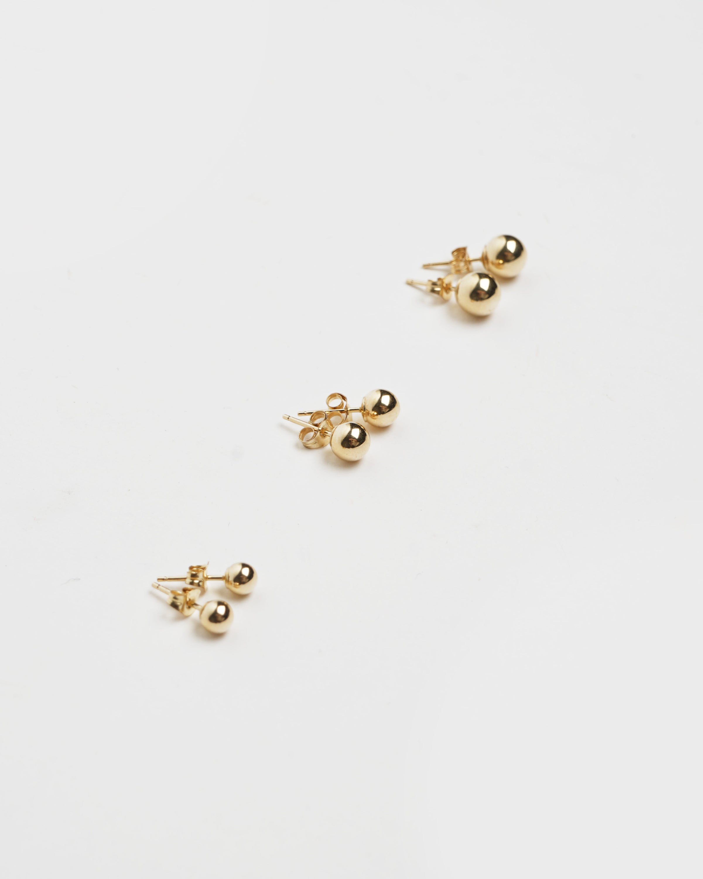 14k Gold Sphere Stud Earrings