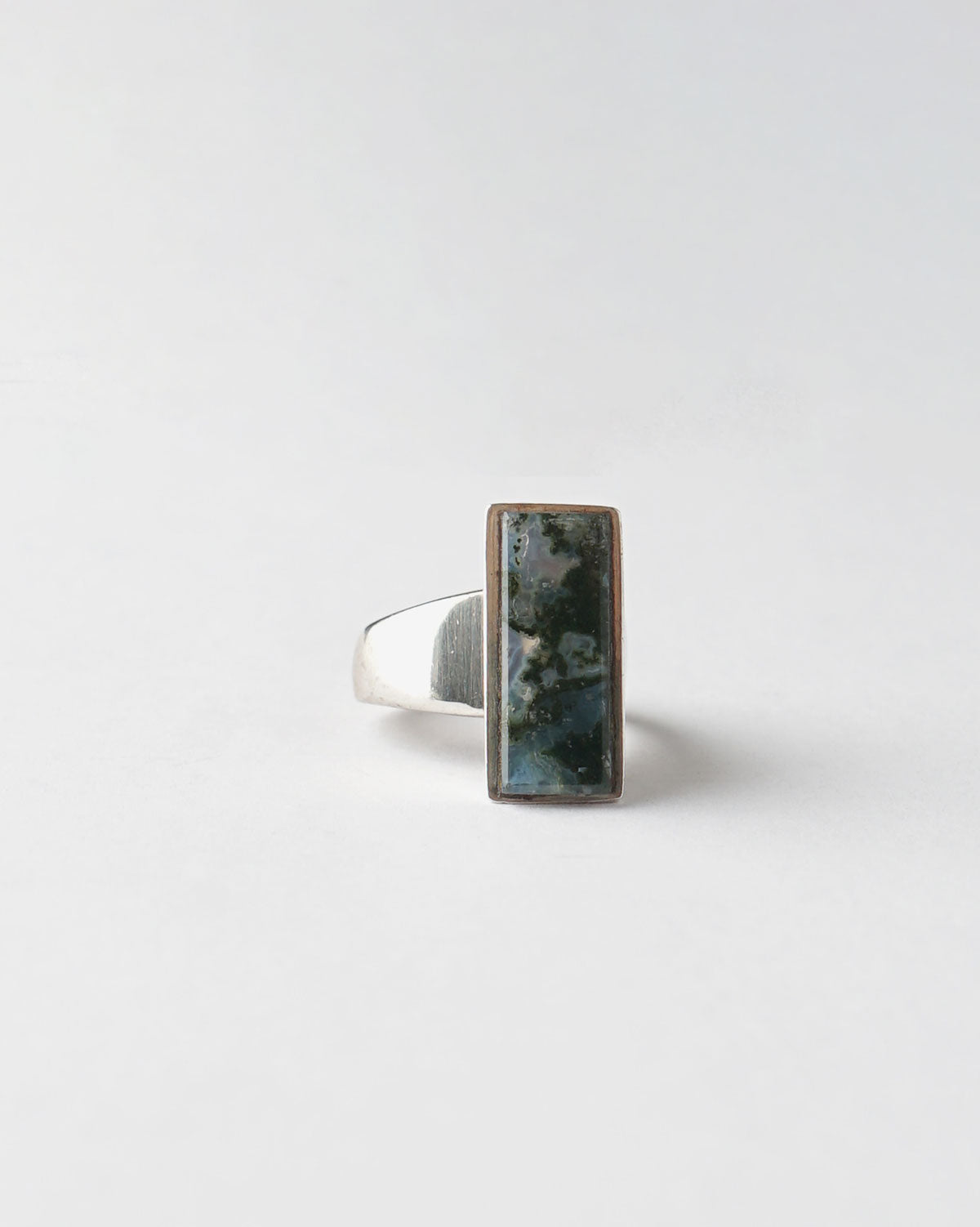 Silver Ring w/ Natural Stone / size: 7.5