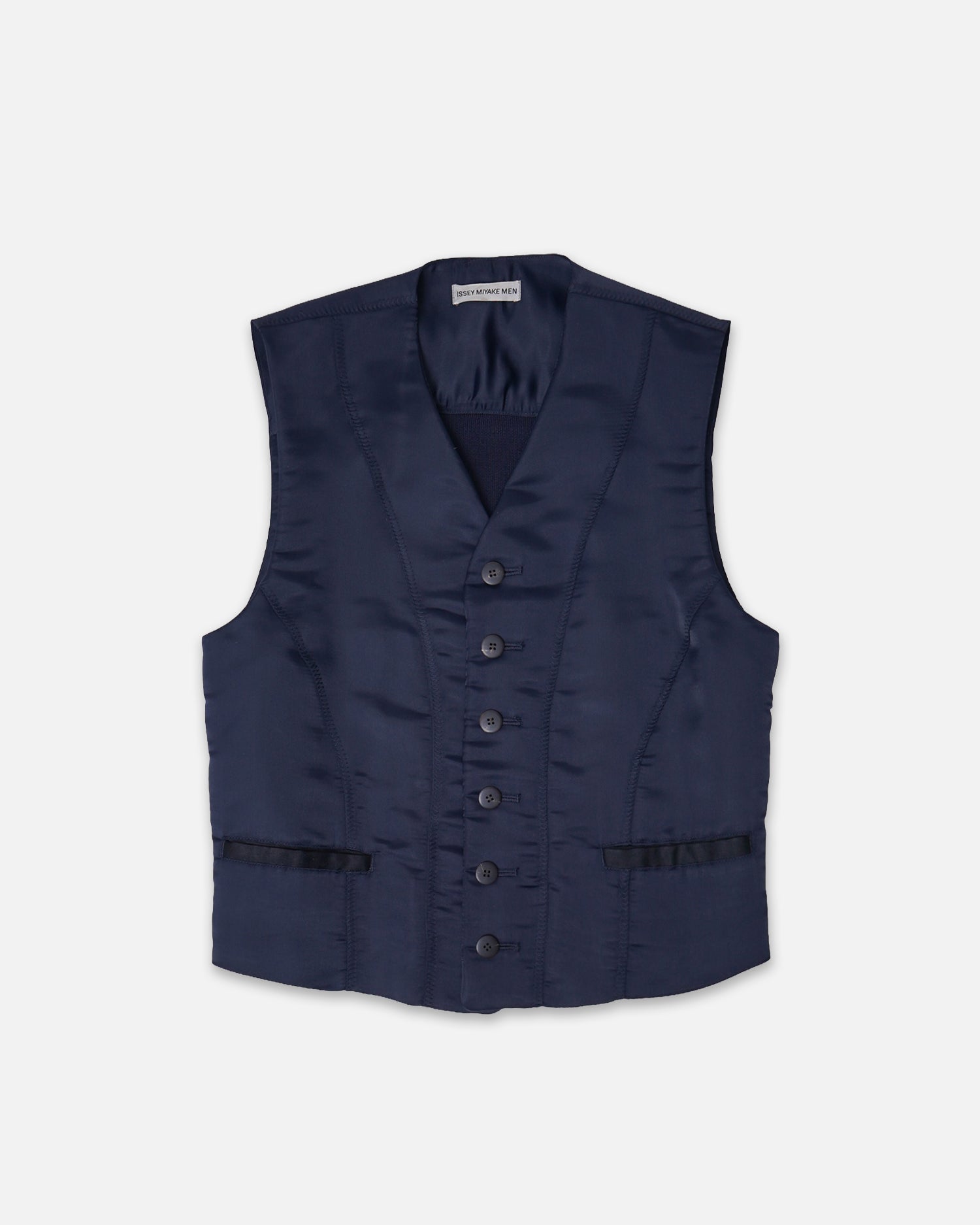 Issey Miyake – Front General Store