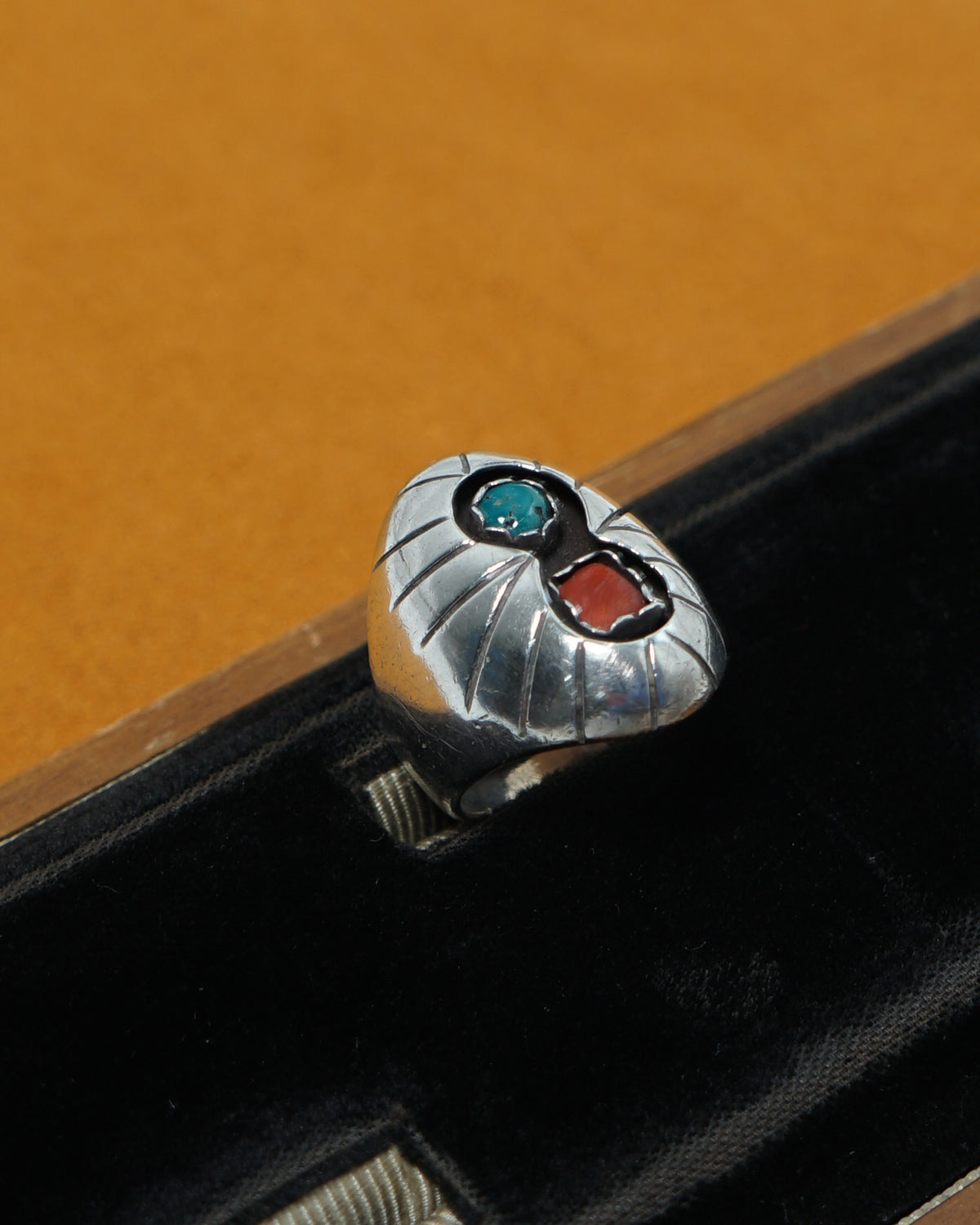 Silver Ring  w/ Turquoise & Red Coral / size: 8.5