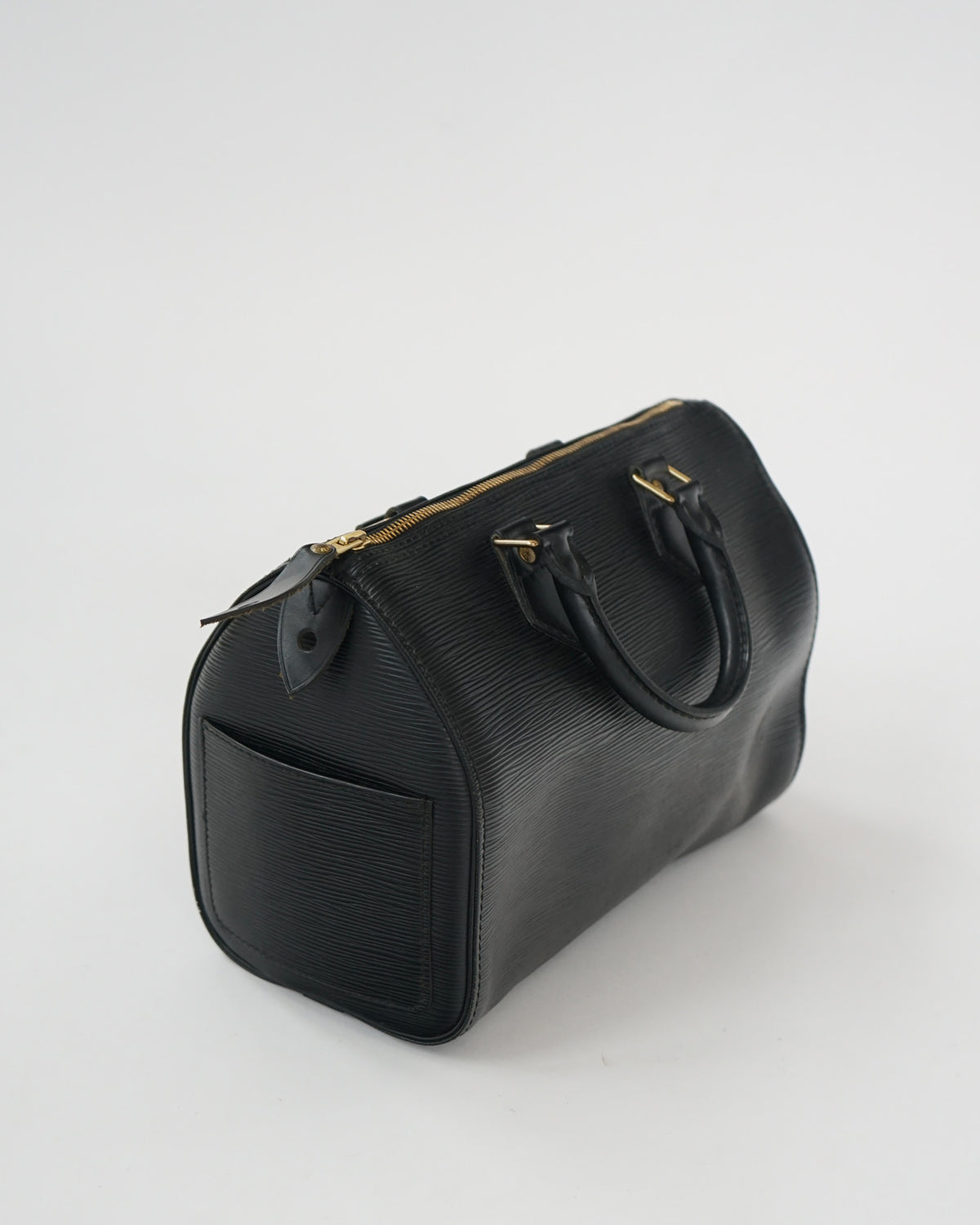 Louis Vuitton – Front General Store