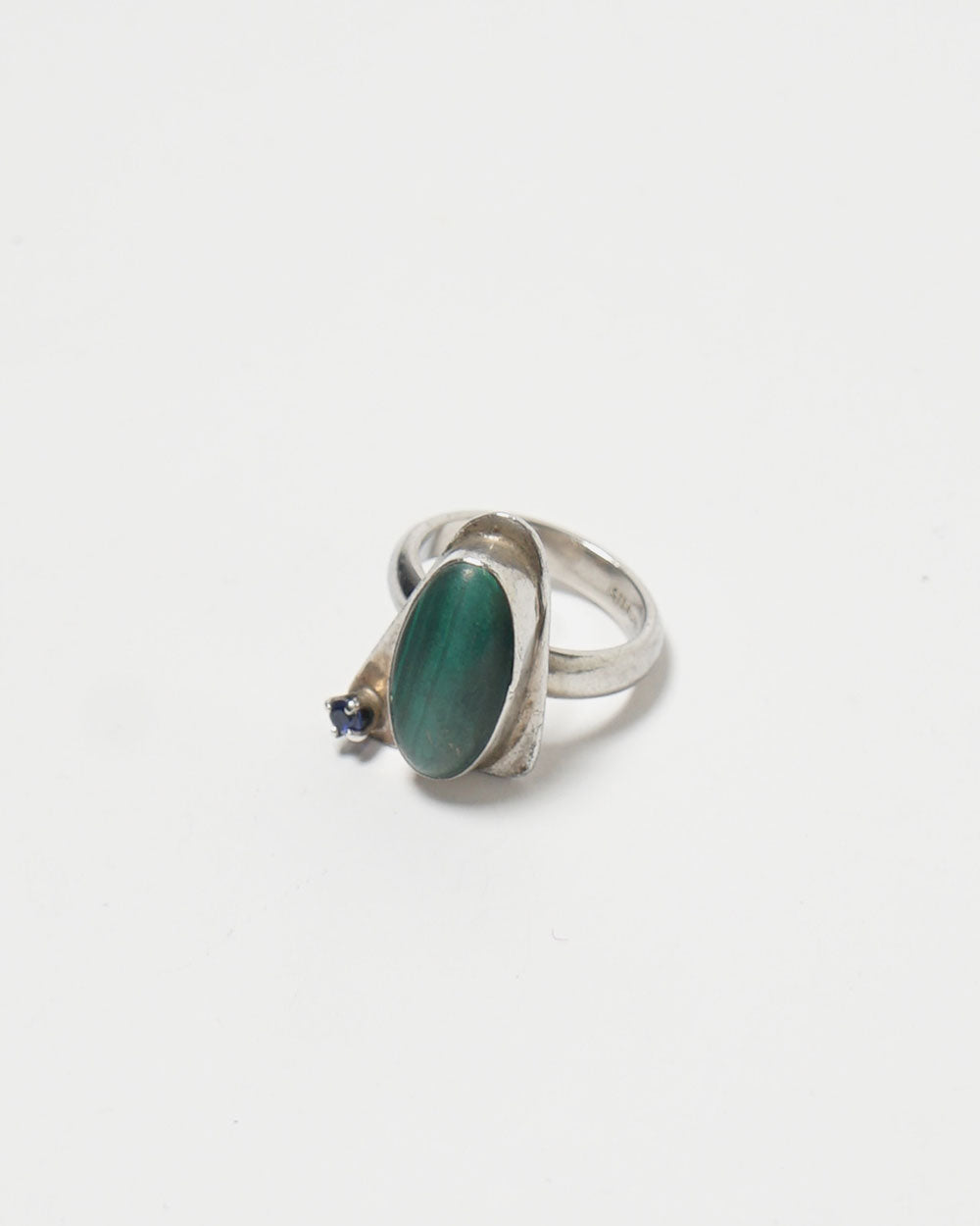 Silver Ring w/ Malachite & Sapphire / size: 7.5