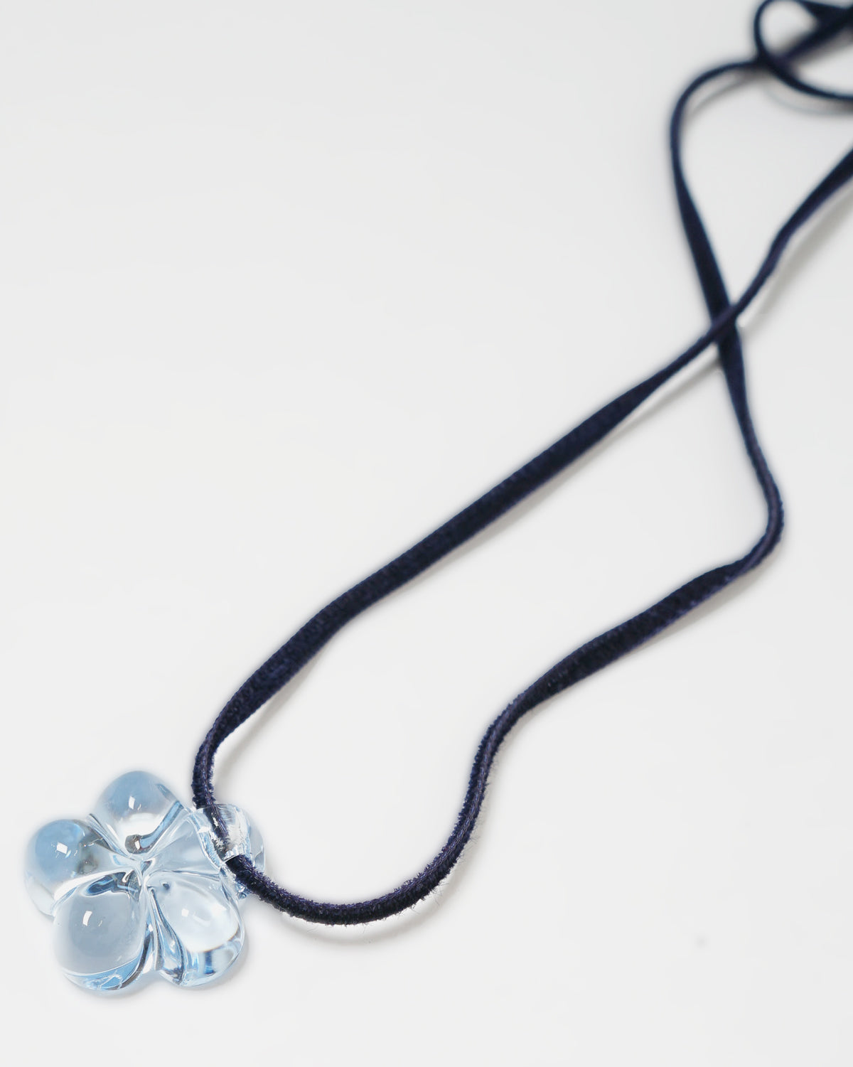Crystal Flower Shape Pendant Necklace