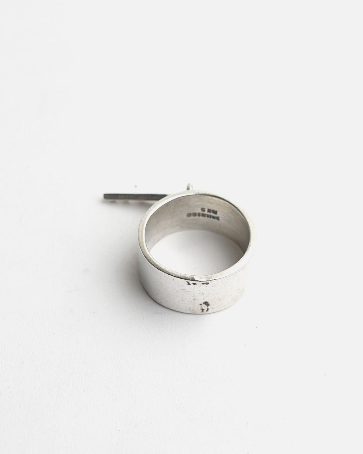 Silver Ring w/ Key / size: 11