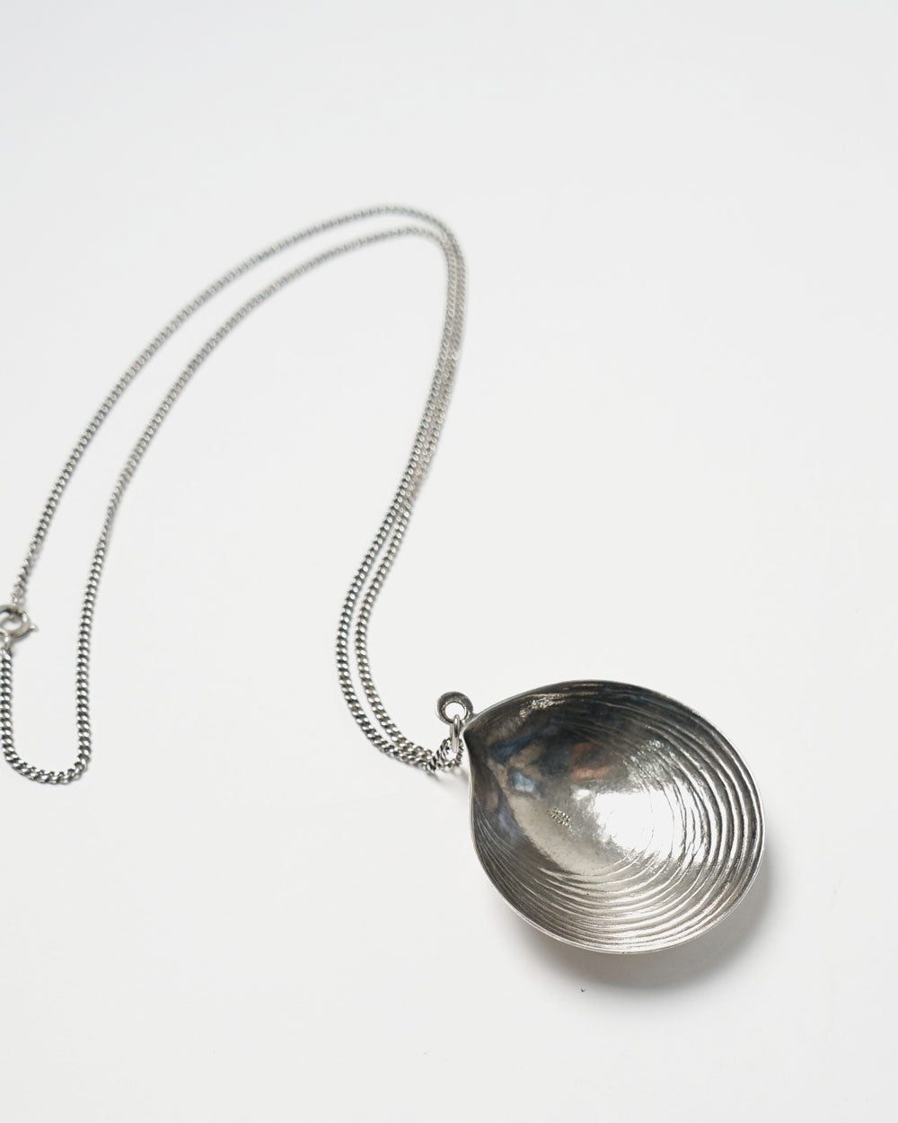 Silver Necklace w/ Shell