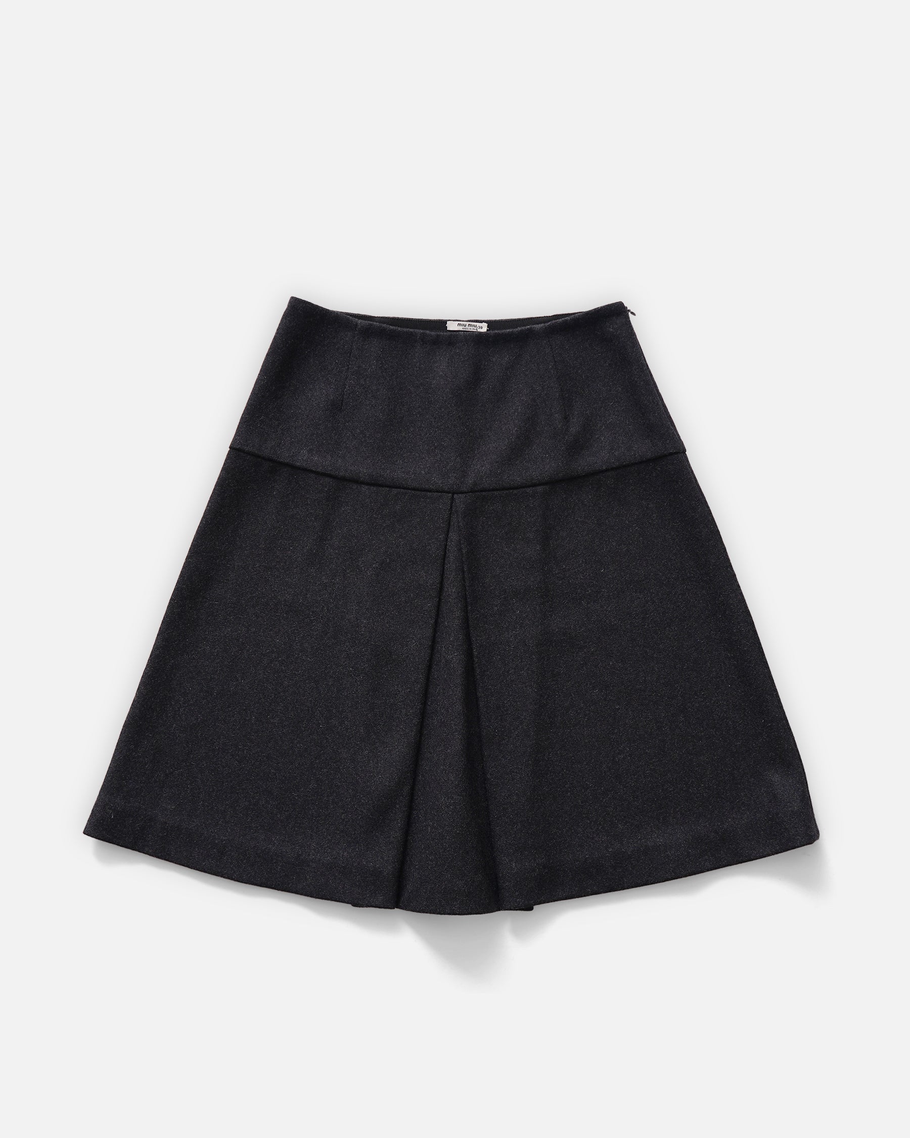 Miu Miu – Front General Store