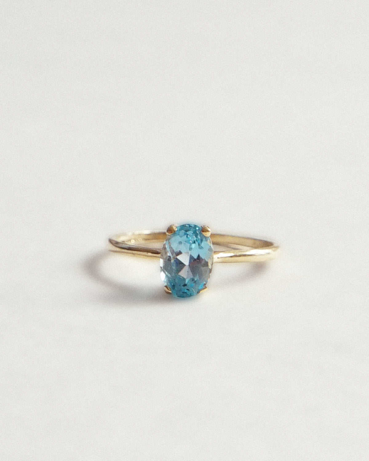 14k Gold Ring w/ Aquamarine