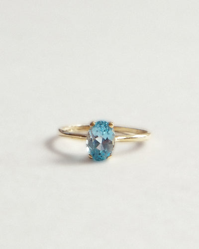 14k Gold Ring w/ Aquamarine