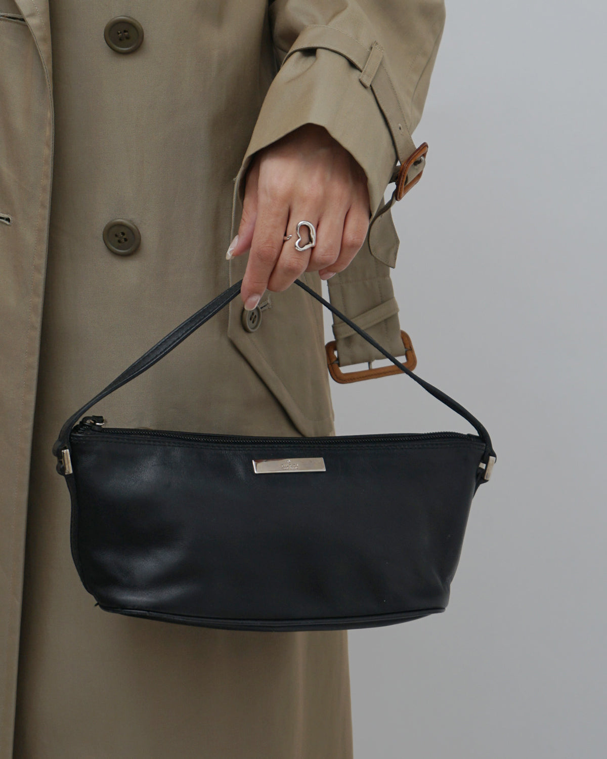 Black Leather One Shoulder Pouch – Front General Store