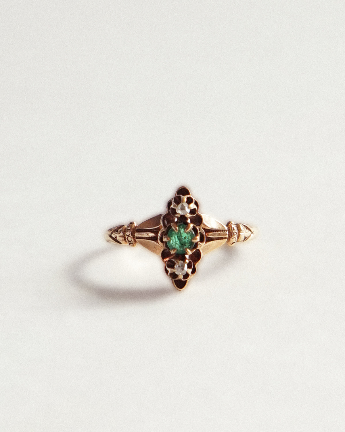 14k Gold Ring w/ Diamond & Emerald