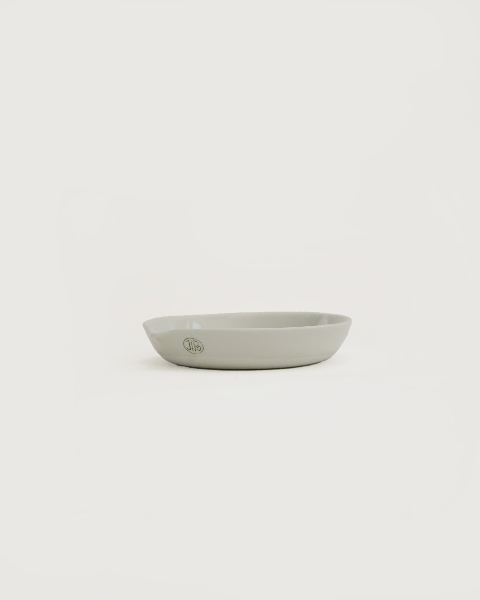 Low Form Evaporating Dish Spout / 208/2