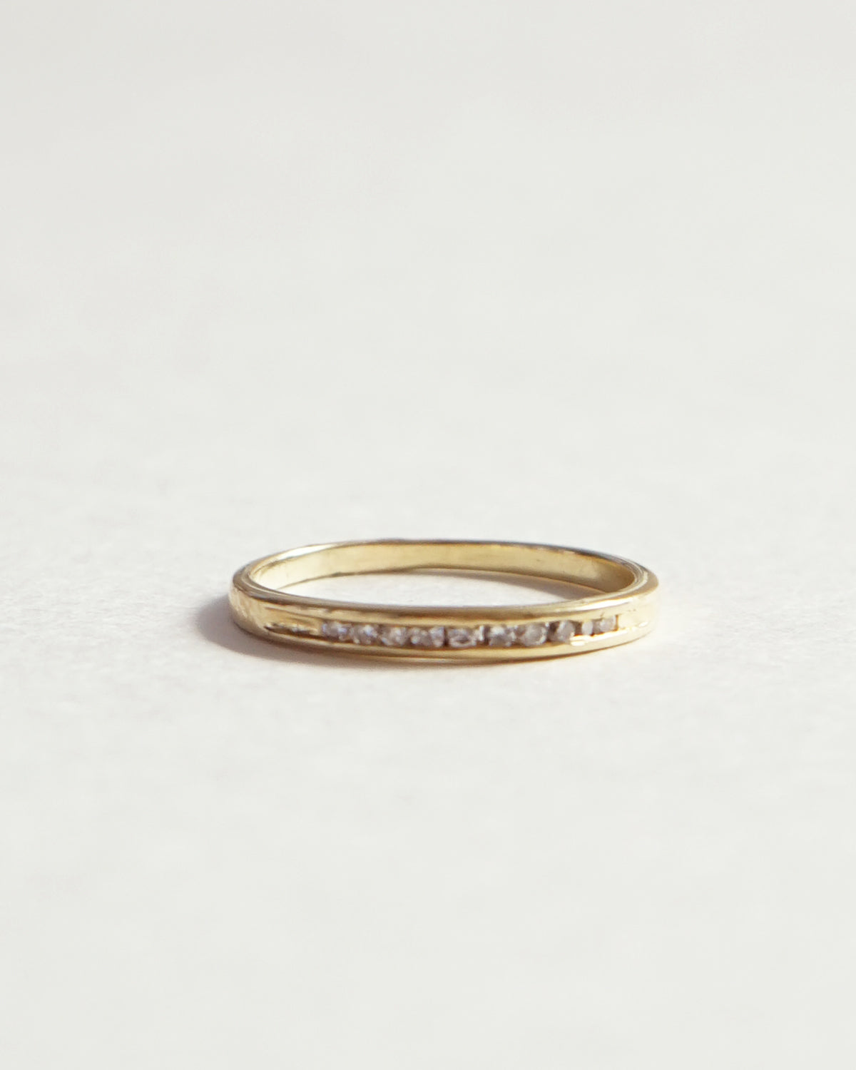 14k Gold Band Ring w/ Diamond