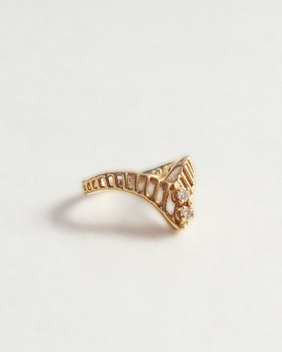 14k Gold Band Ring w/ Diamond