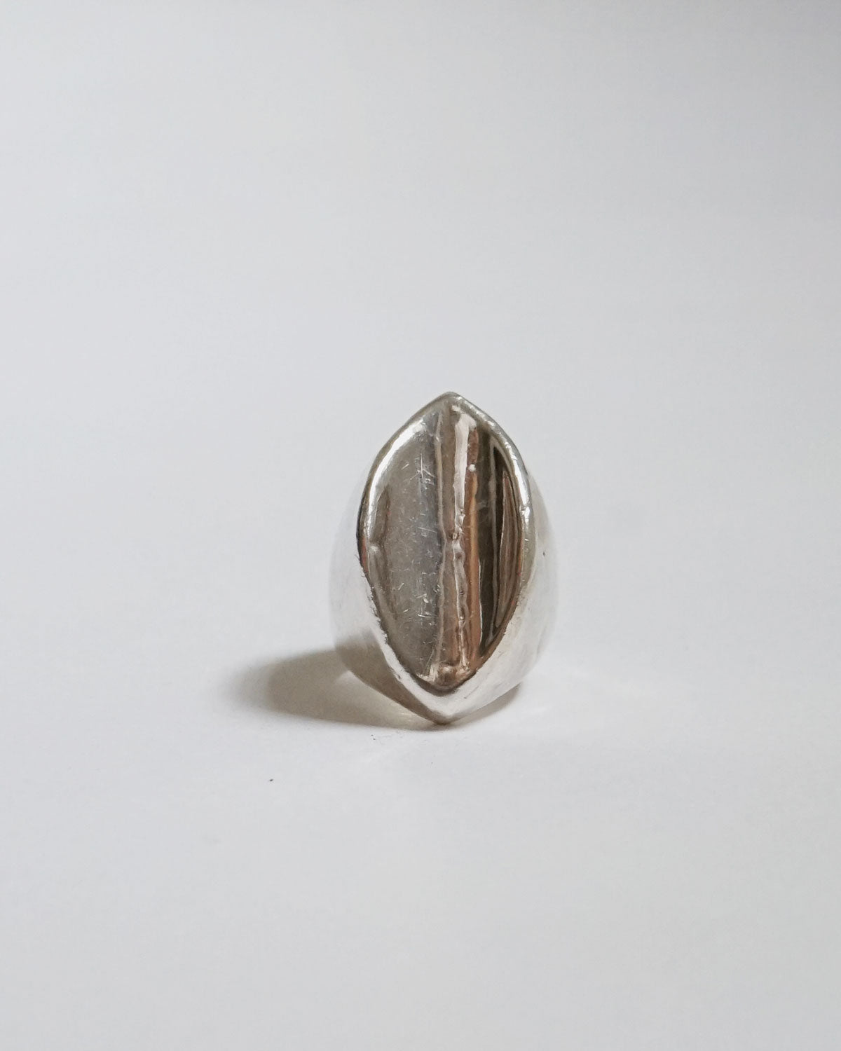 Silver Ring / size: 8