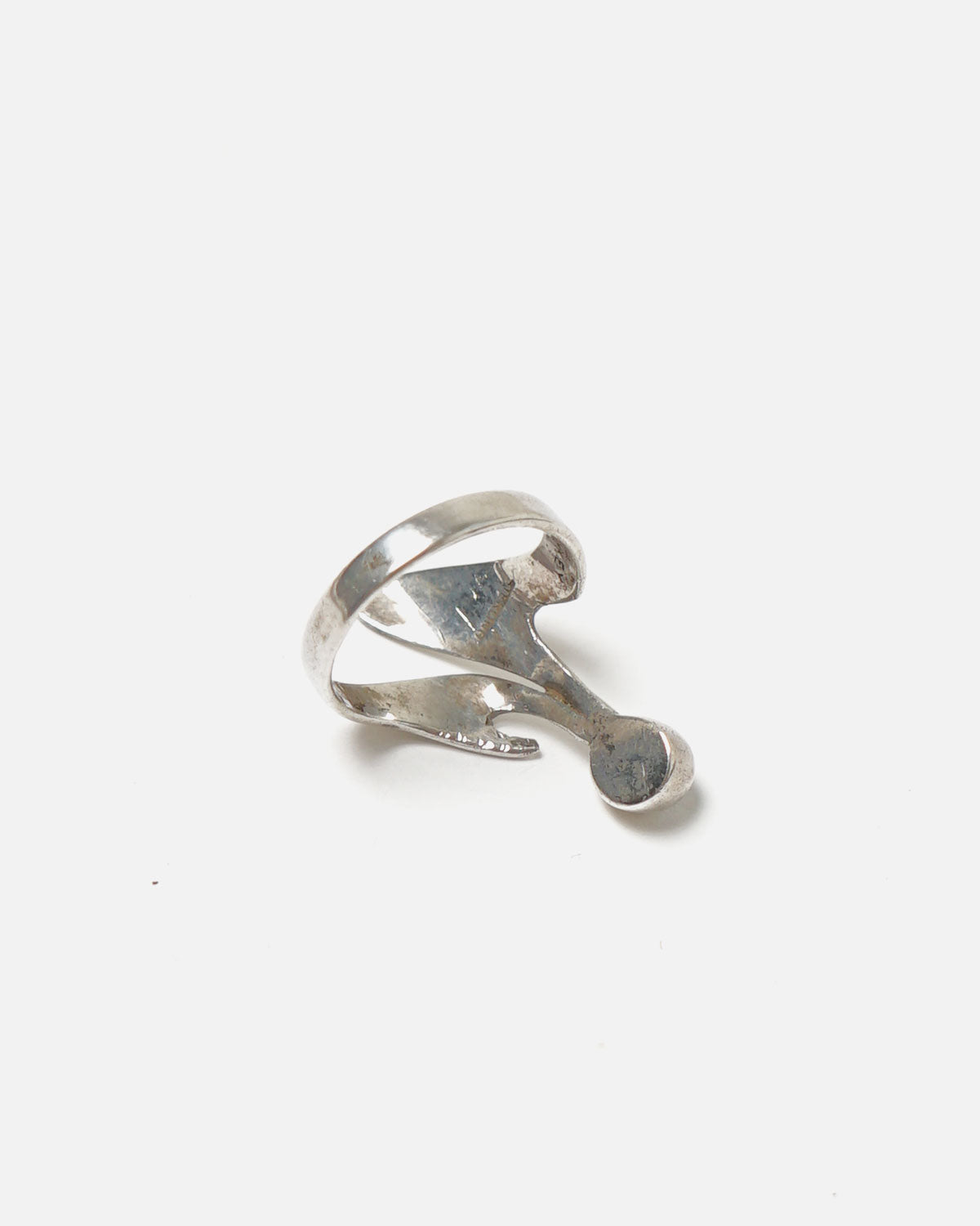 Silver Ring w/ Moon Stone / size: 5.5