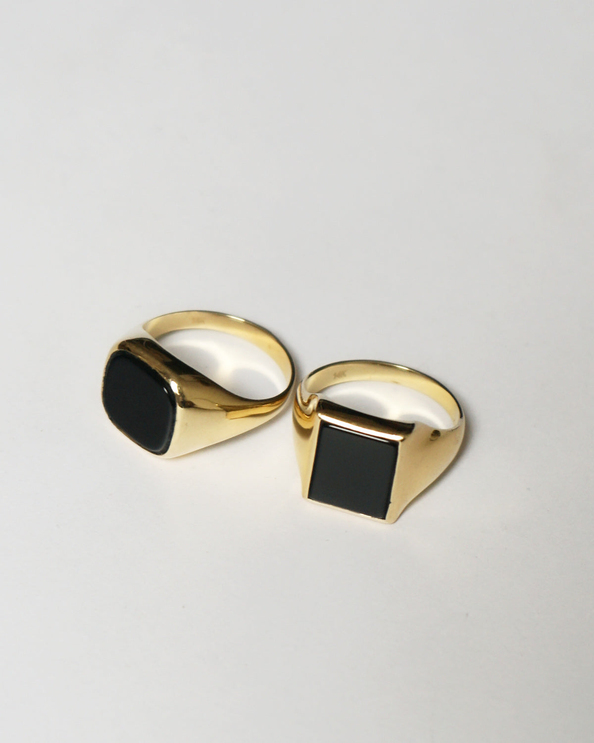 14k Gold Square Ring w/ Onyx / size: 10