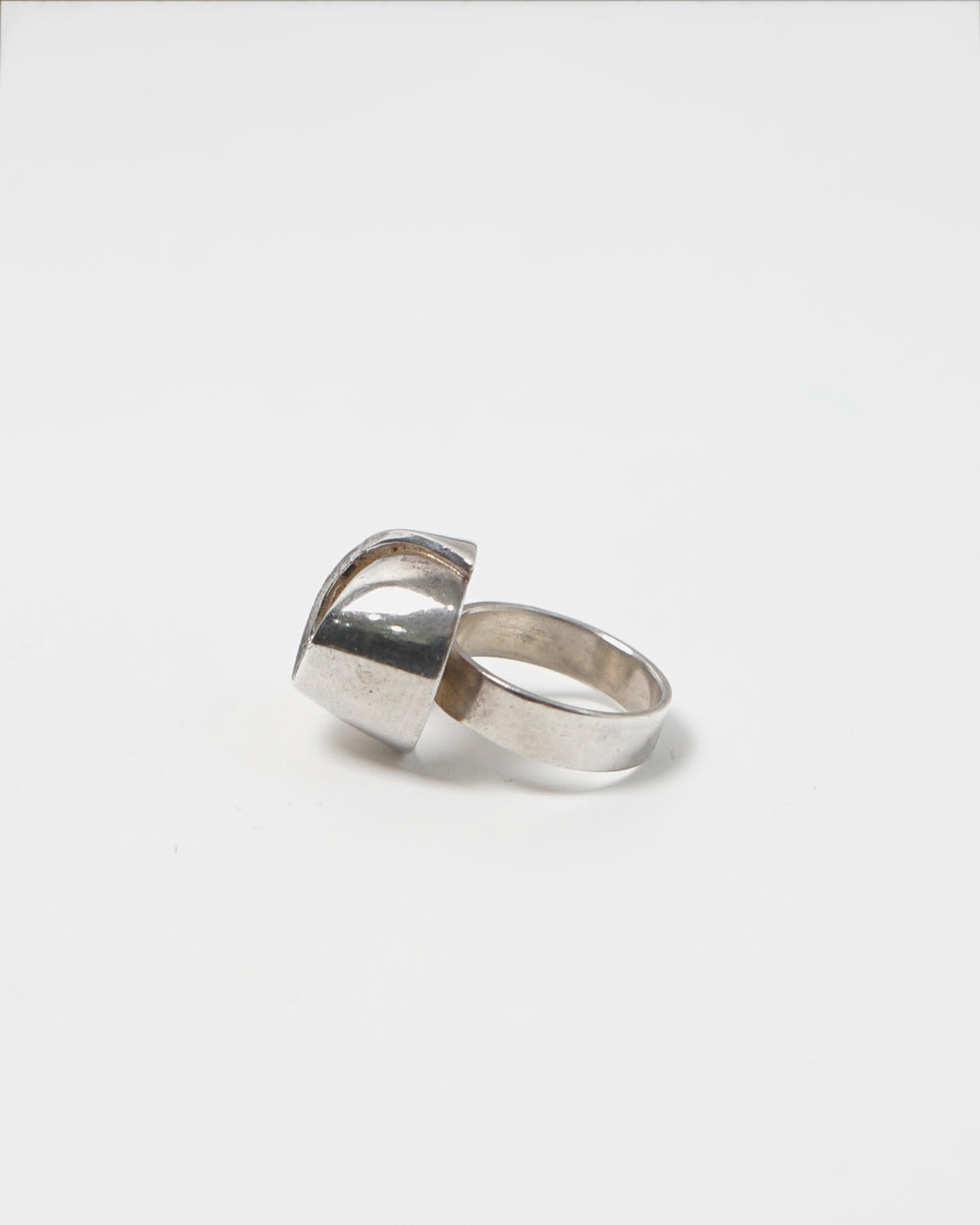 Silver Ring / size: 6