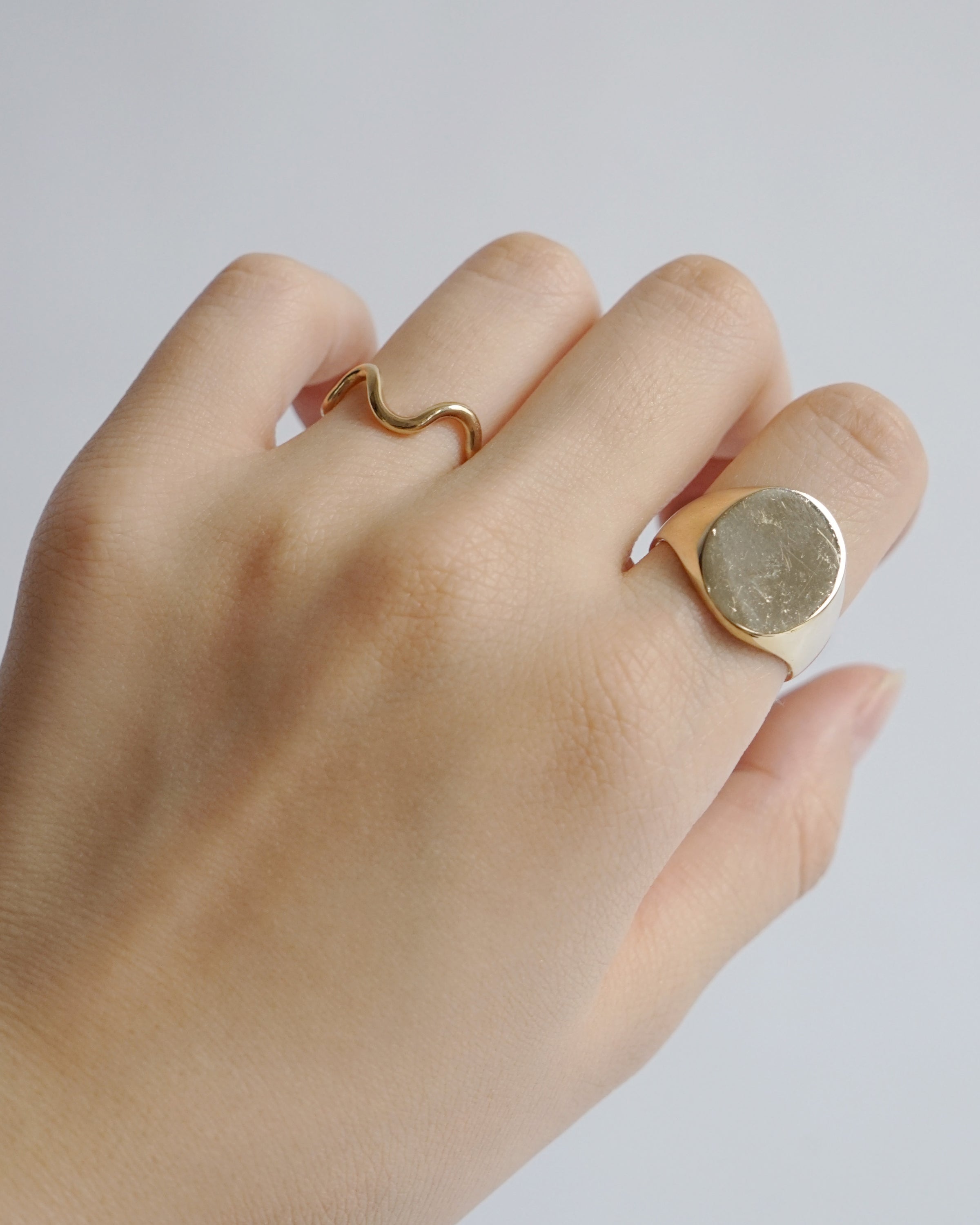14k Gold Signet Ring / size: 9.5