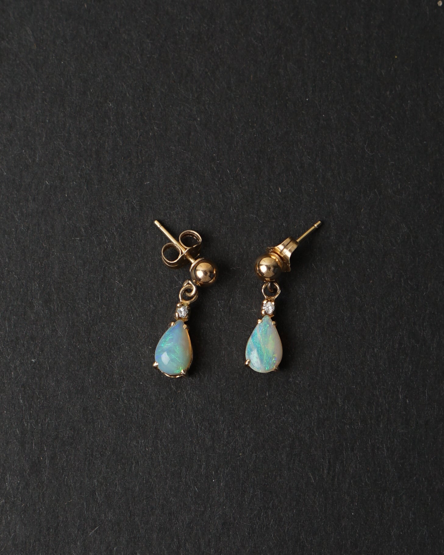 14k Gold x Opal / Dia Earrings