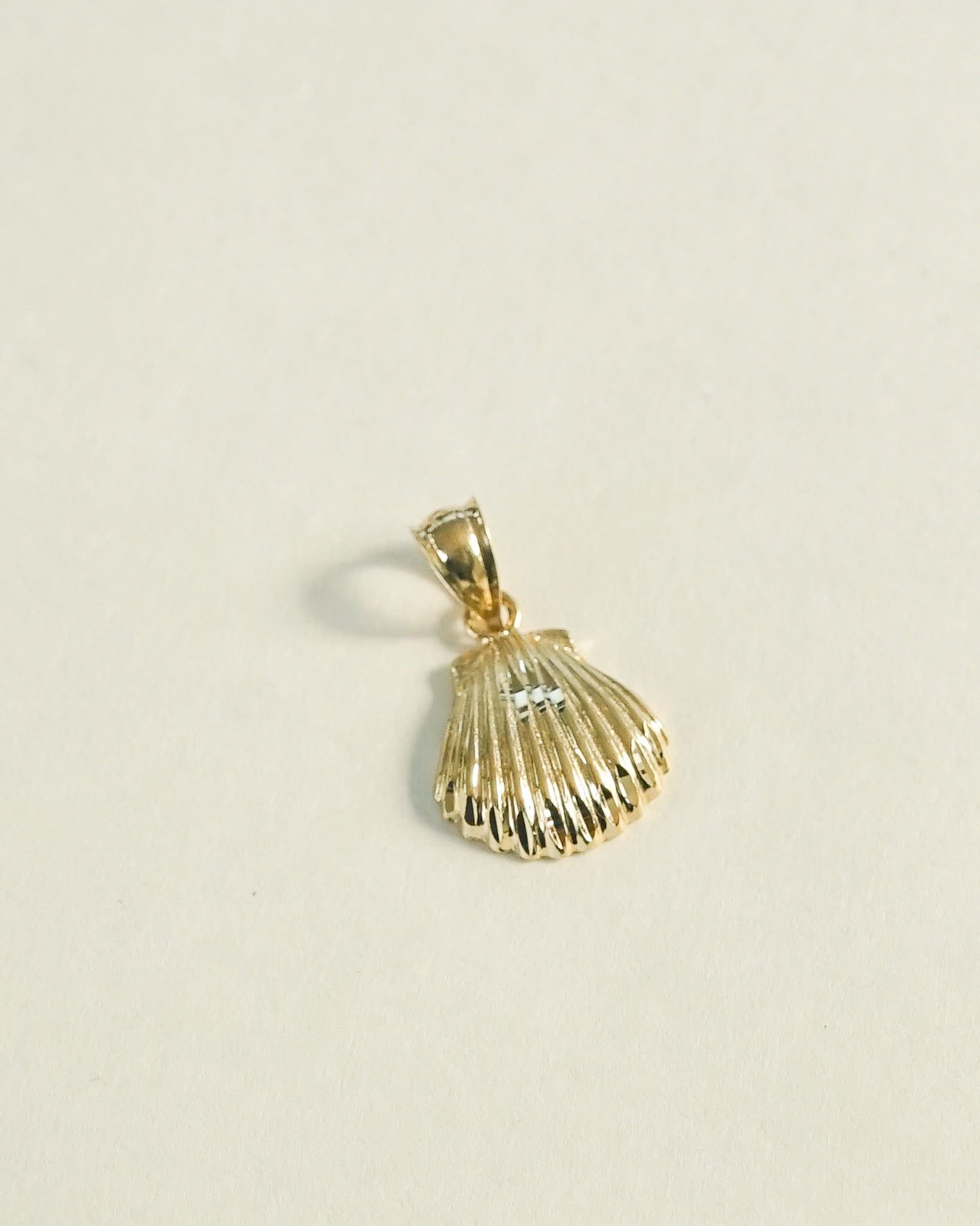 14k Gold Shell Charm