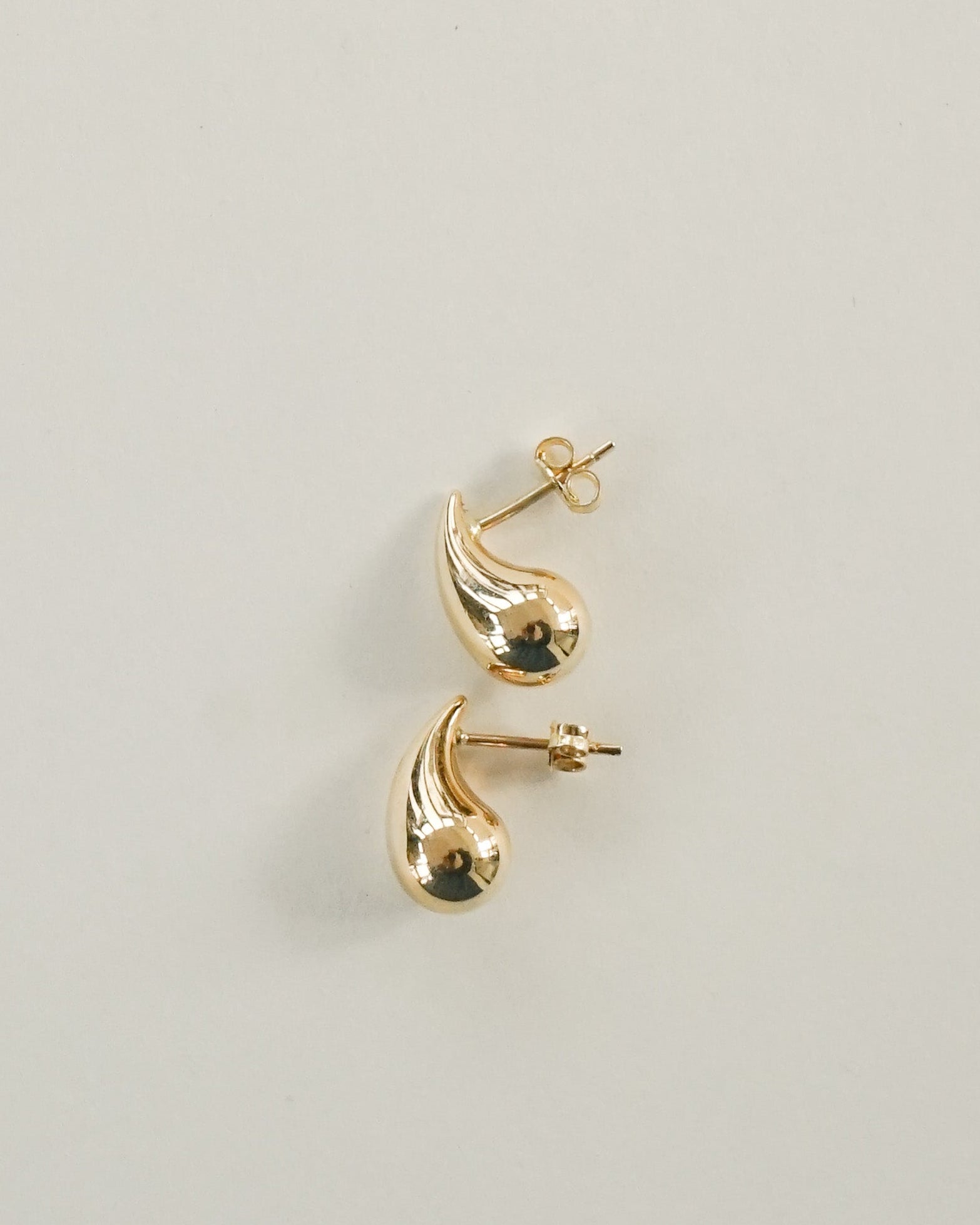 14k Gold Teardrop Earrings