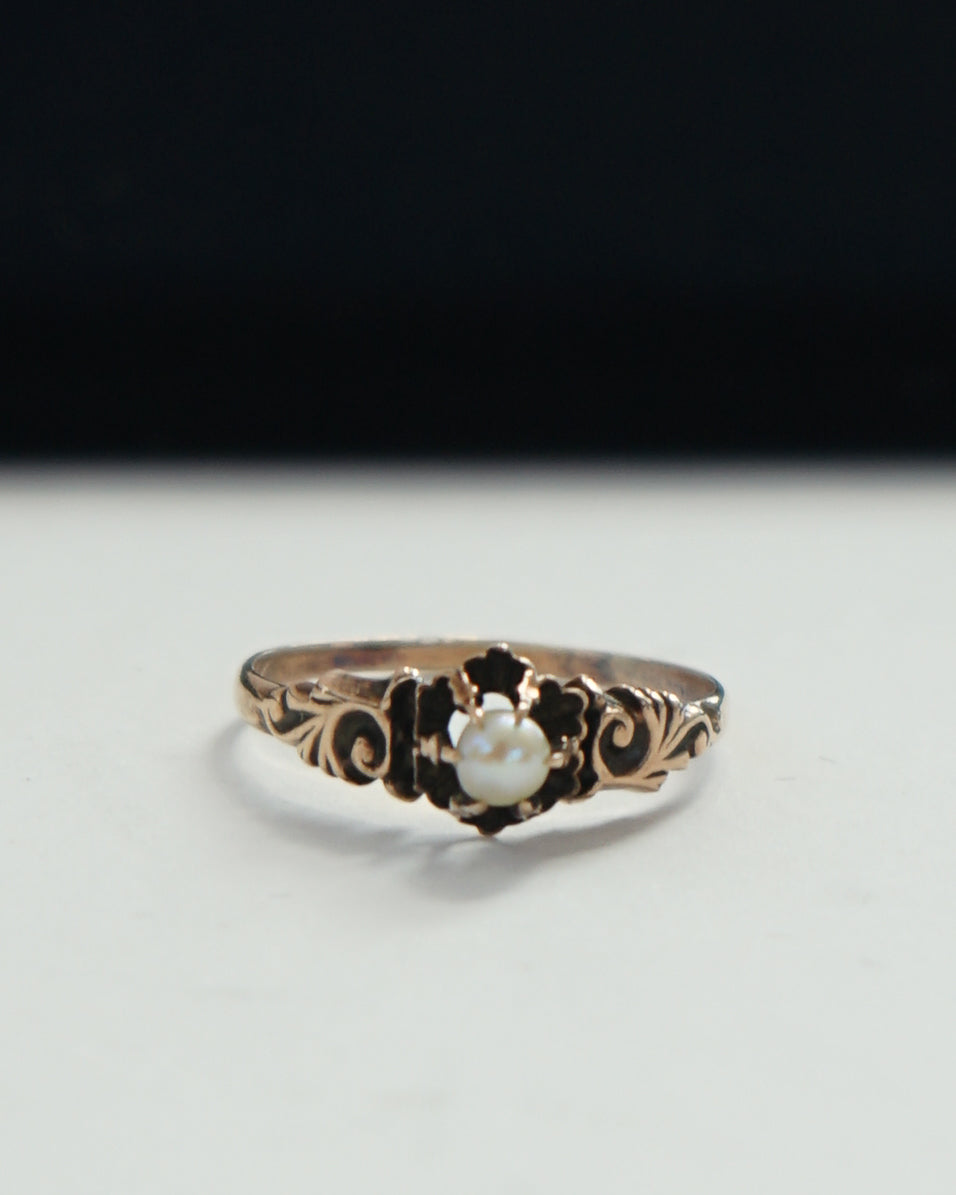 14k Gold Ring w/ Pearl