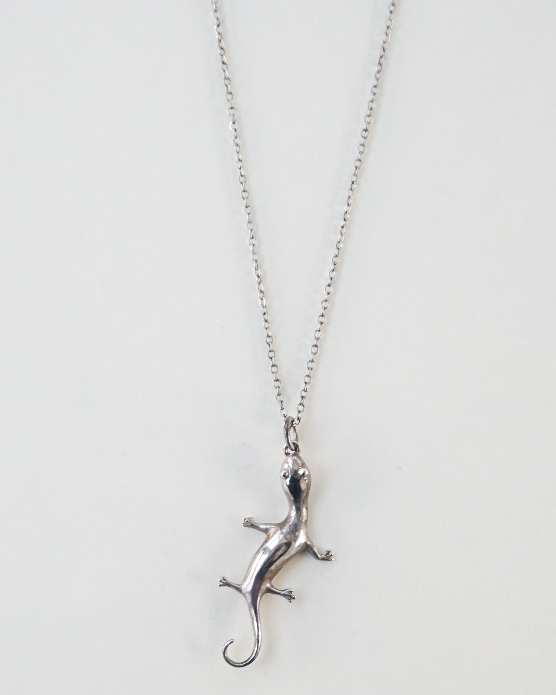 Silver Chain Necklace w/ Lizard Charm