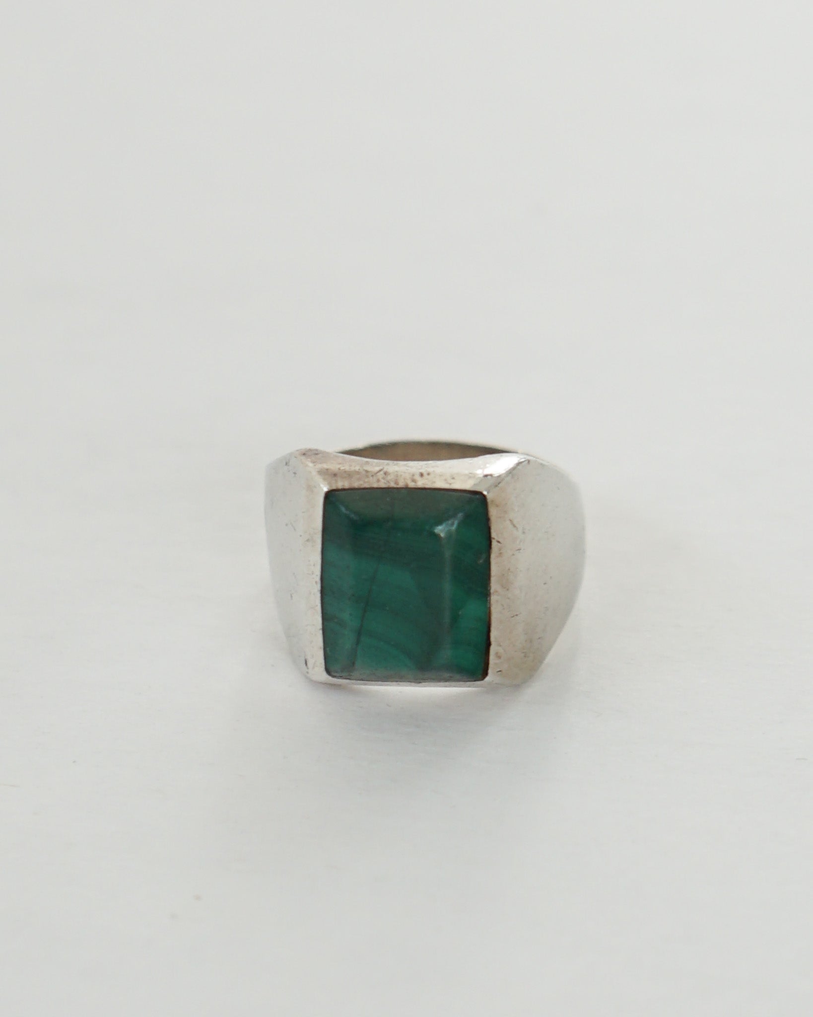 Silver Ring w/ Malachite