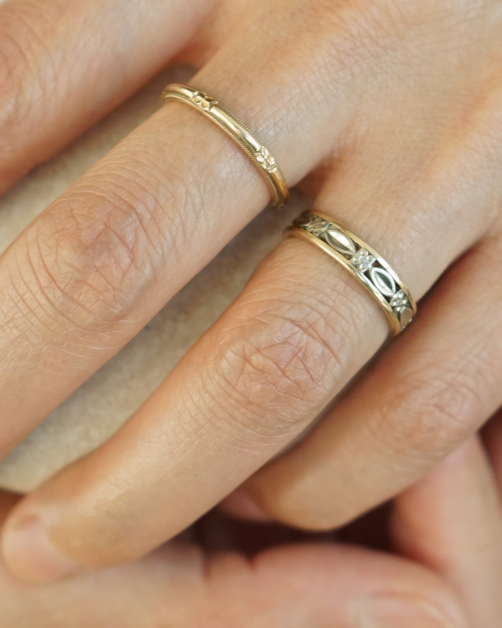 14k Yellow x White Gold Band Ring / size: 5.5