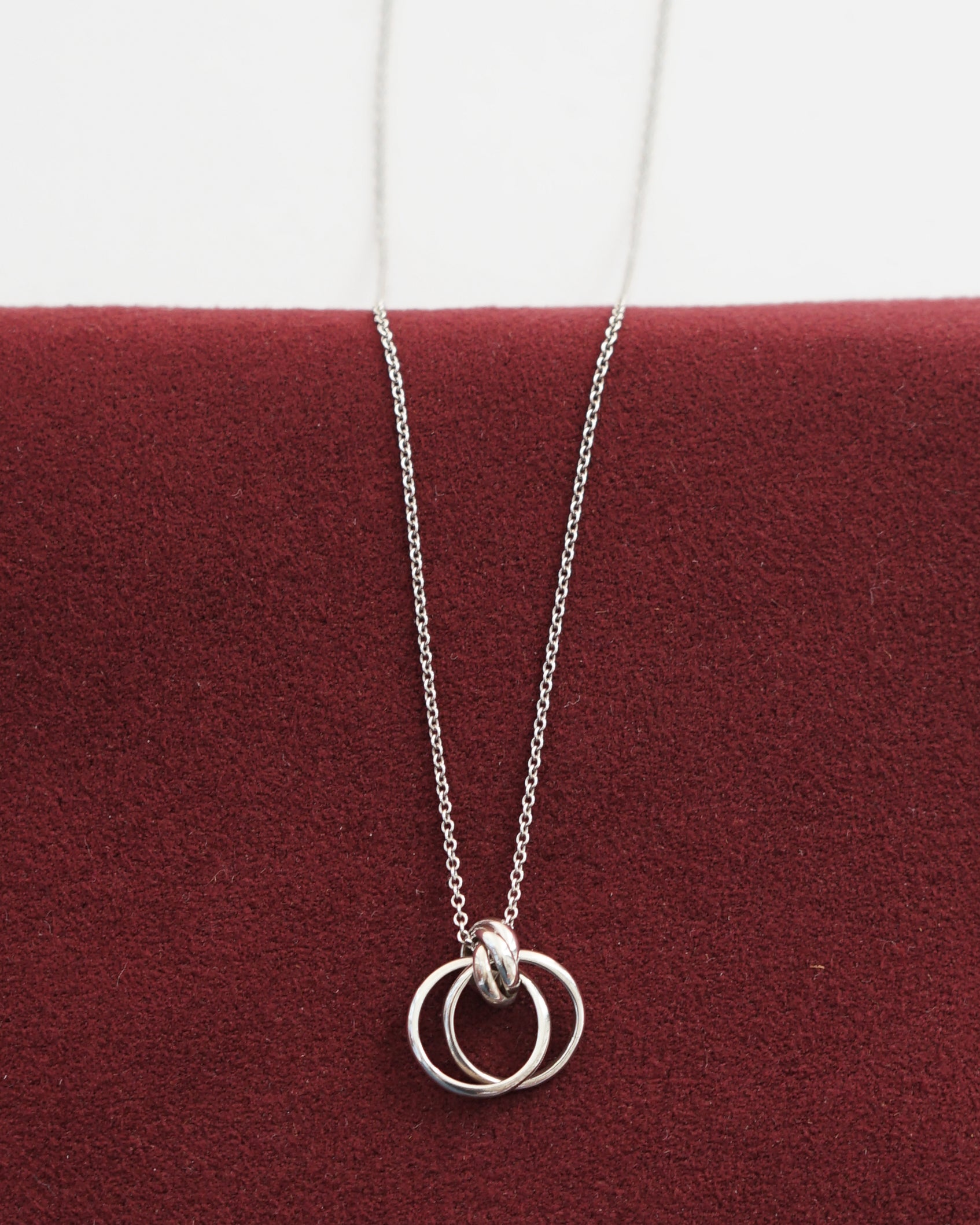 Silver Small Melody Circle Necklace