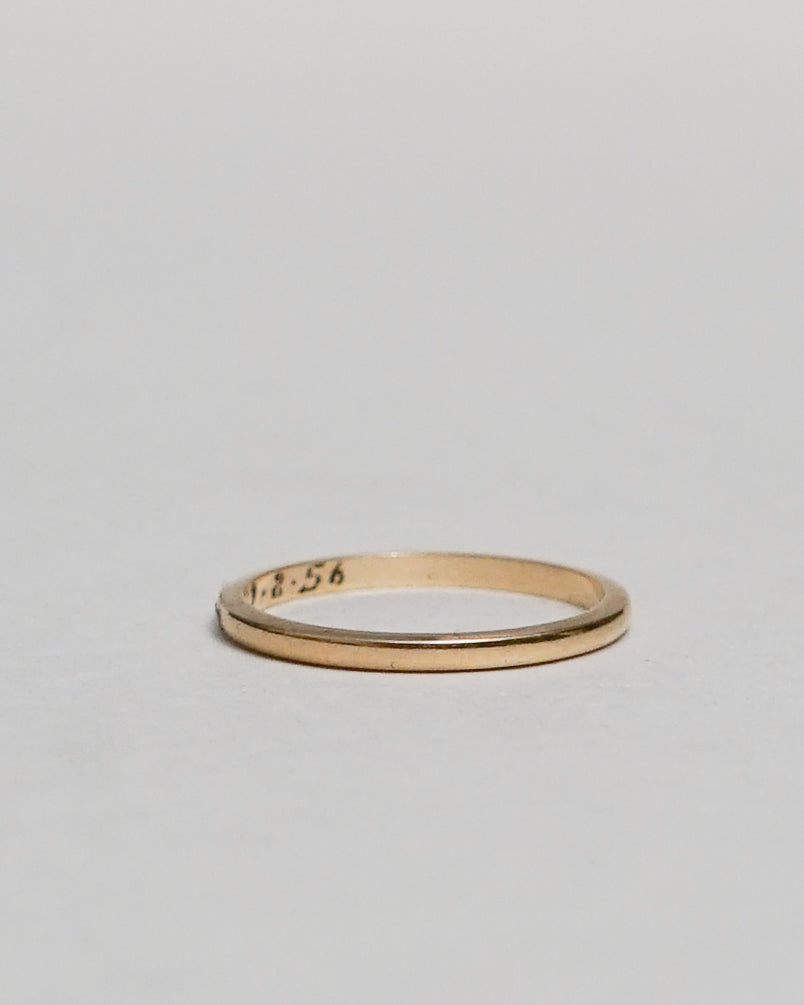 14k Gold Band Ring / size: 6.5