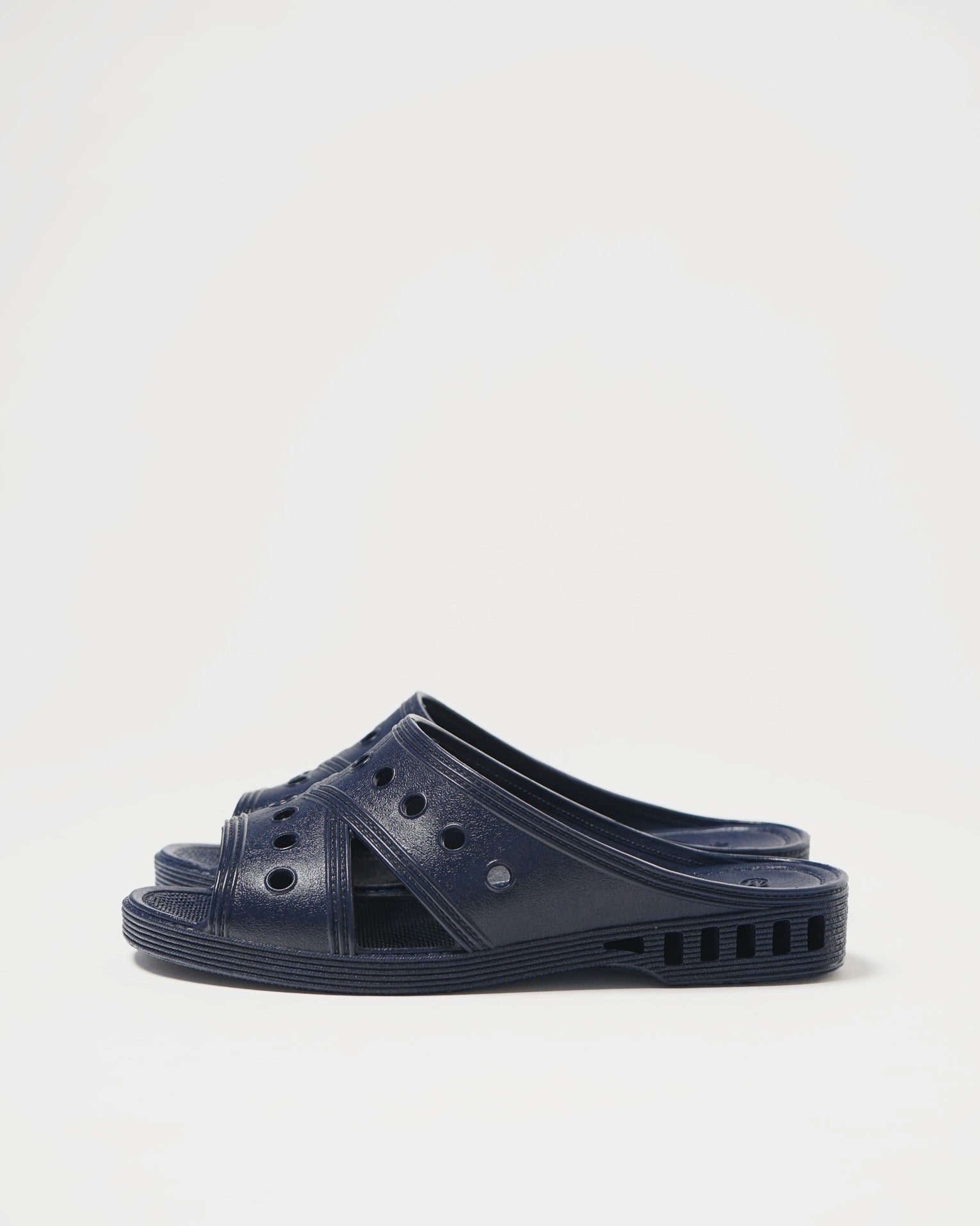 Bench-D PVC Bensan Sandal / Navy – Front General Store