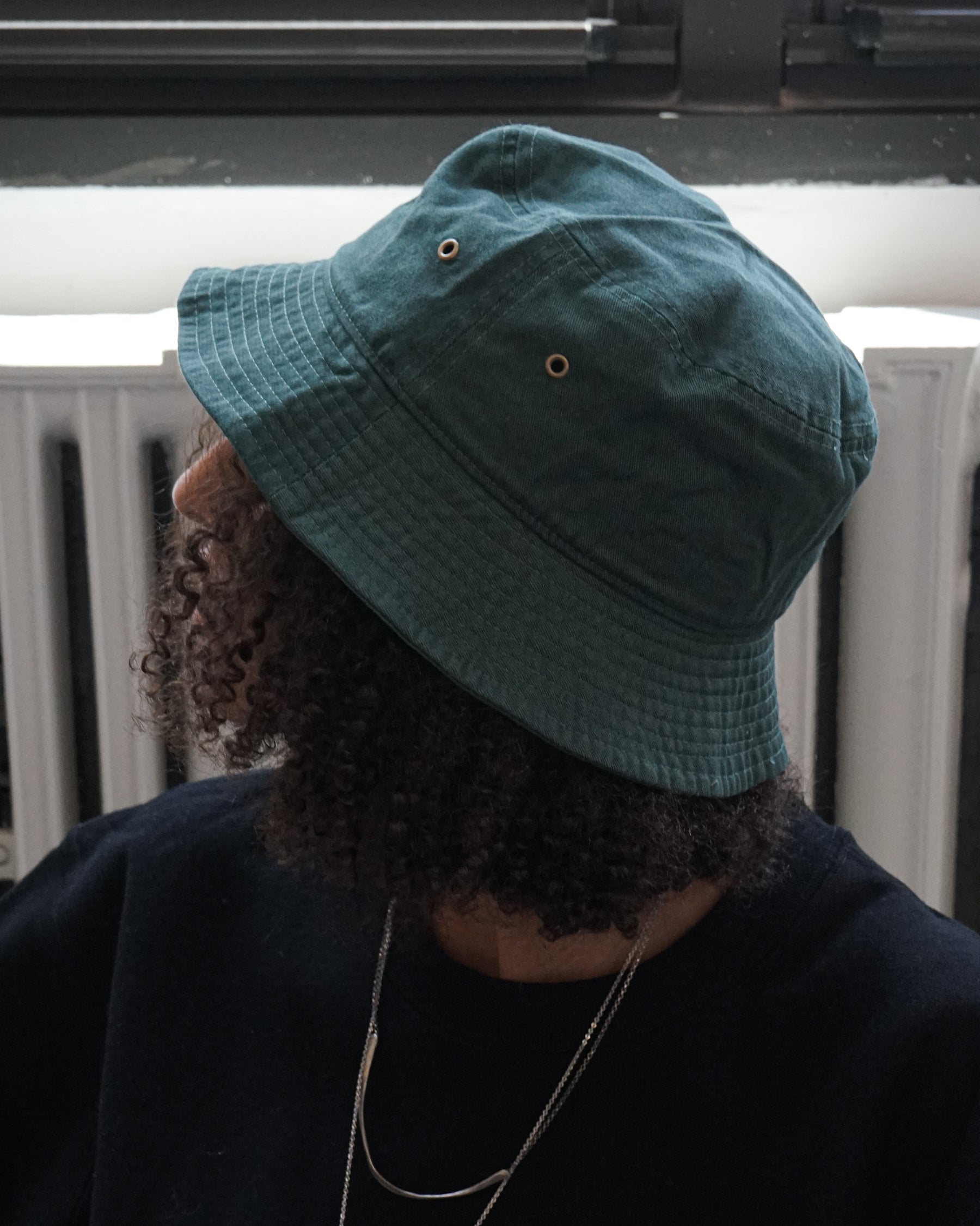 Caps - New Era Essential Bucket Hat (groen Caps - New Era Essential Bucket Hat (groen