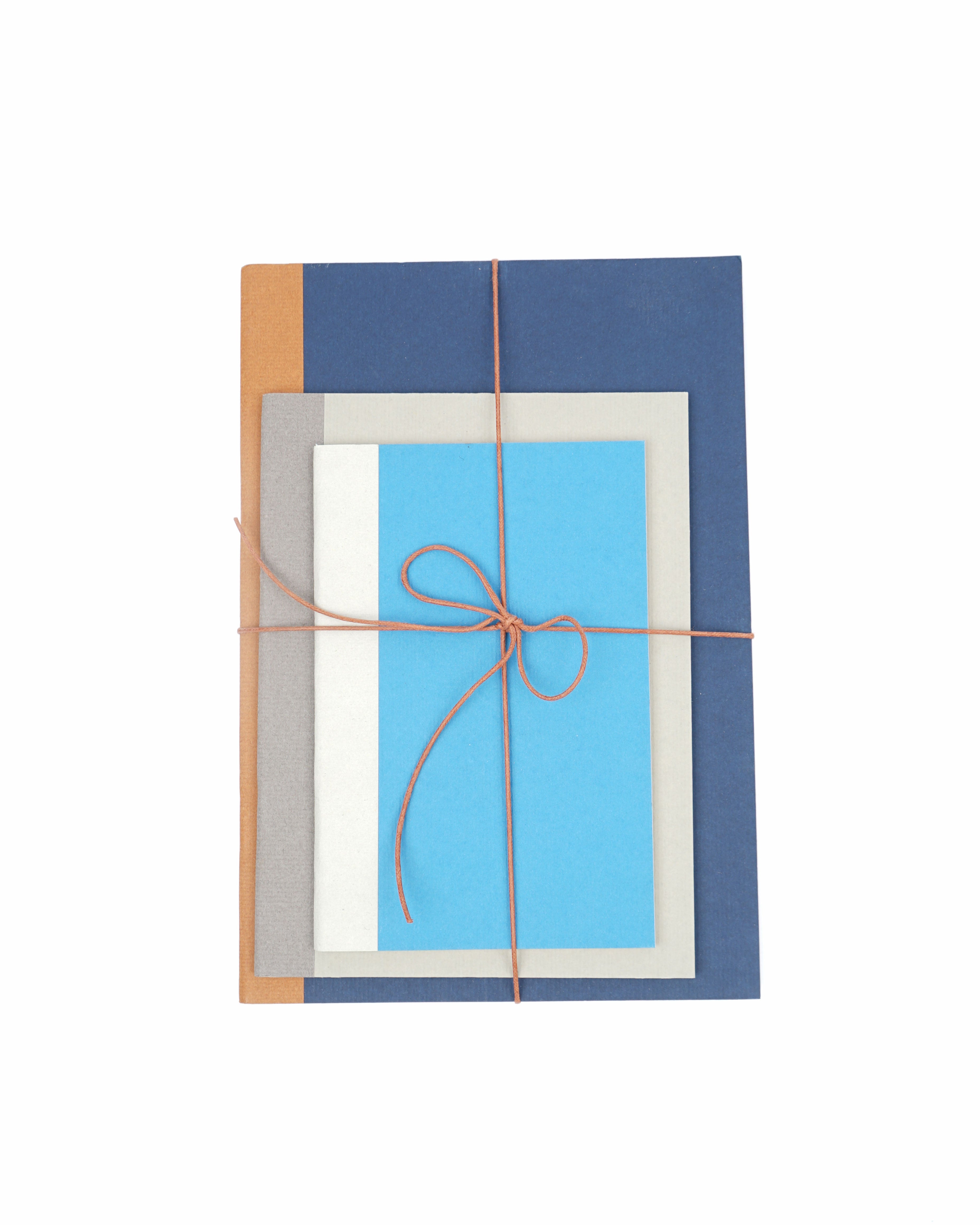 Set of 3 books with waxed string and contrast spines - Blue, Light grey, Blue navy