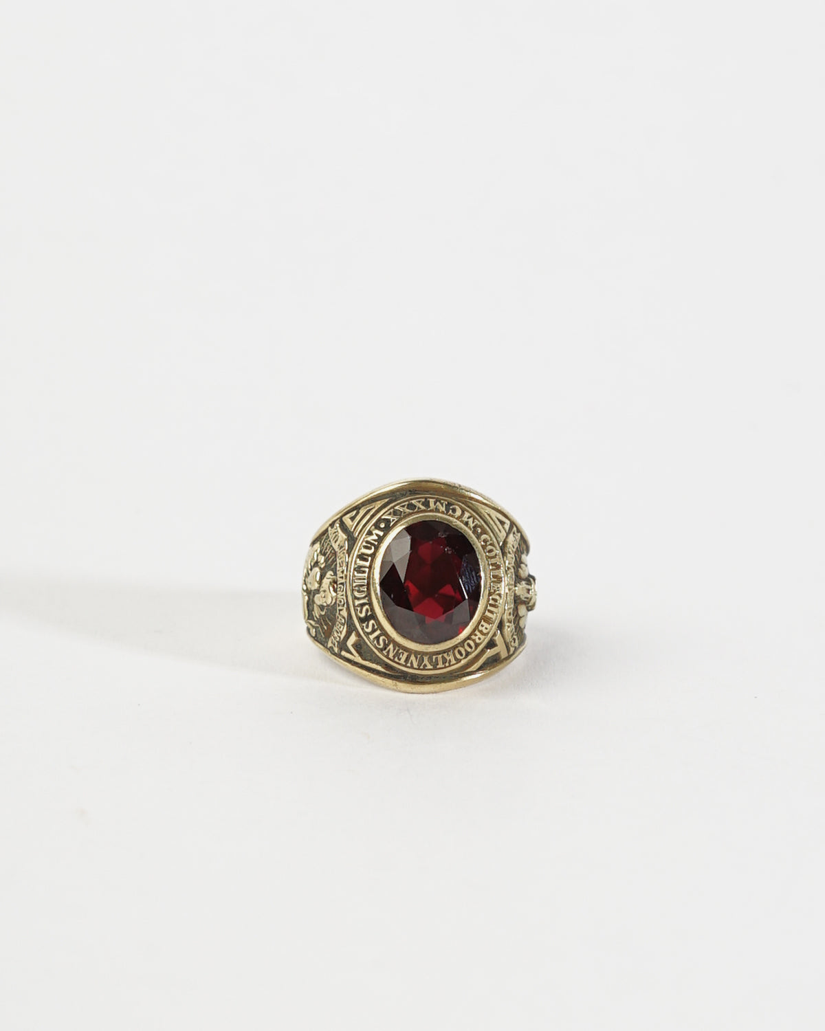 14k gold ring with red deals stone