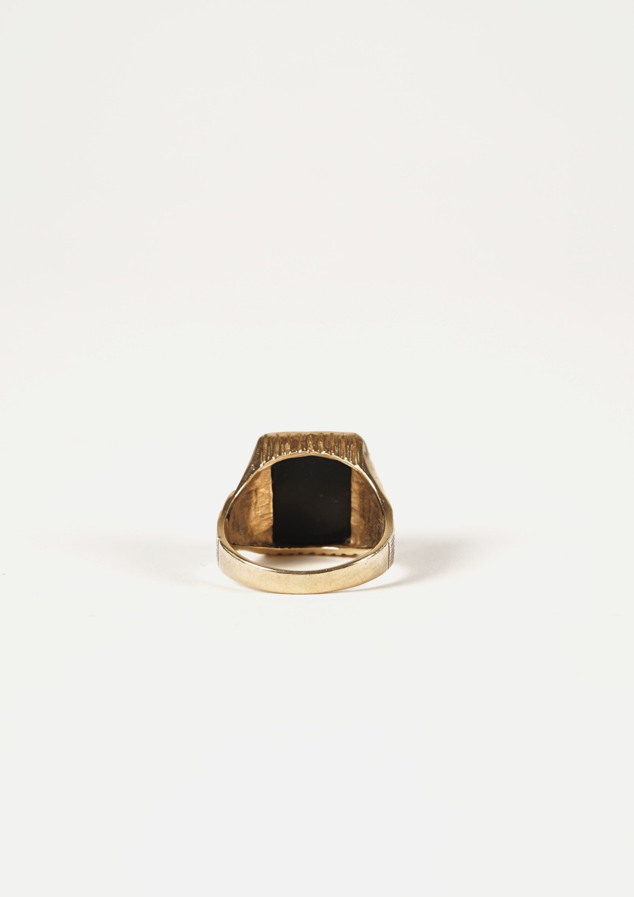 Square Onyx Gold Ring w / Diamond