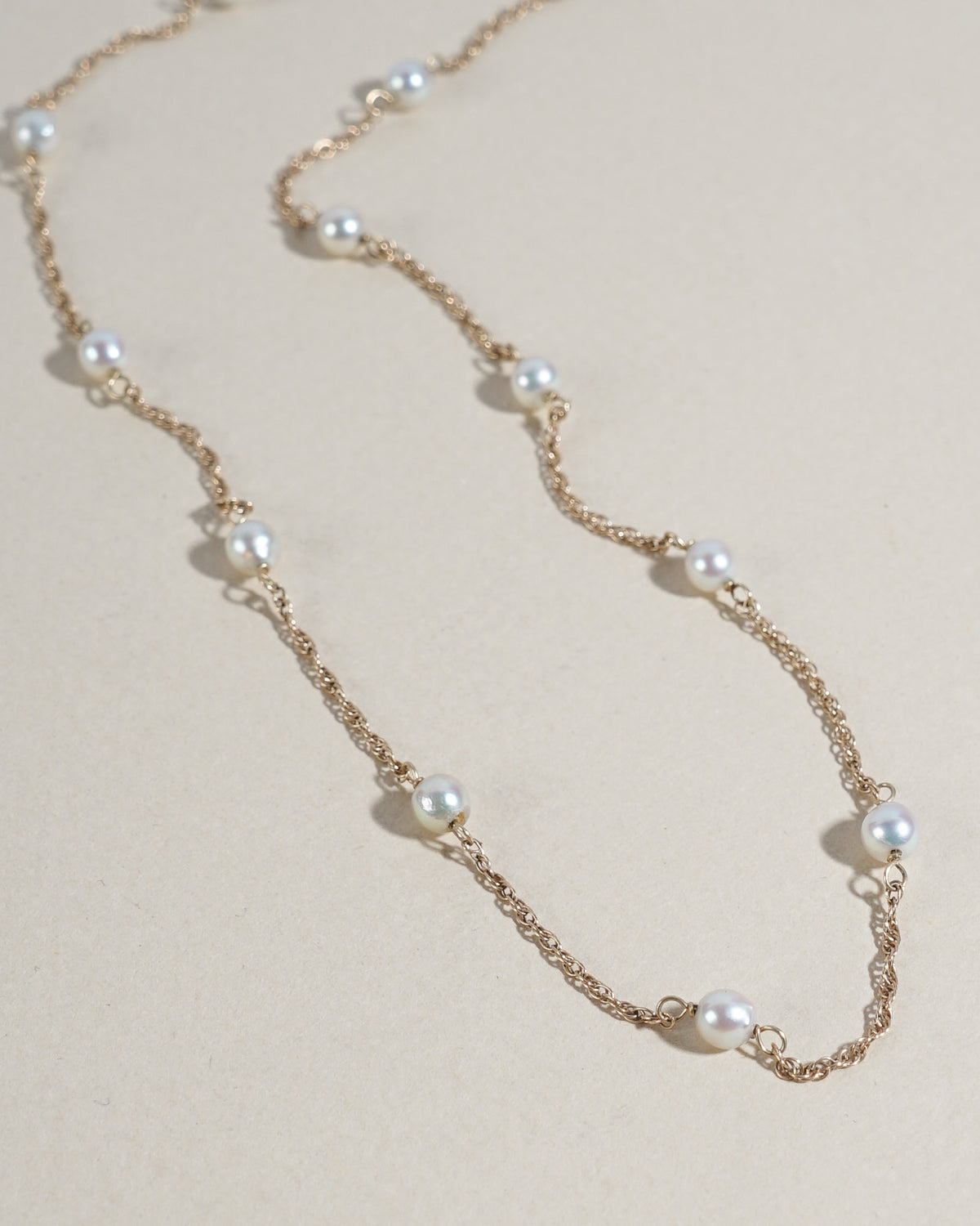 14k Gold Necklace w/ Pearls