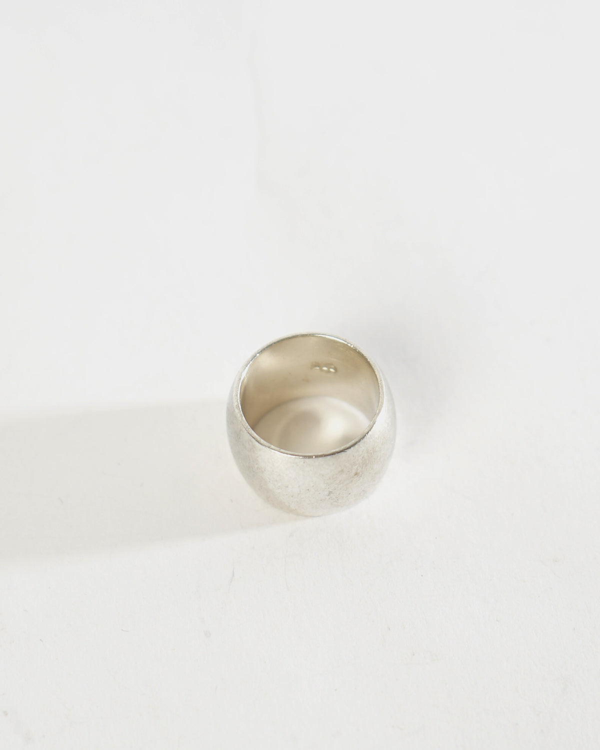 Silver Wide Band Ring / size: 6.5