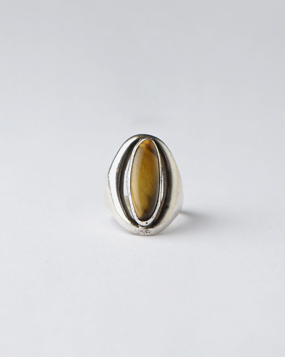 Silver Ring w/ Tiger Eye  / size: 8.5